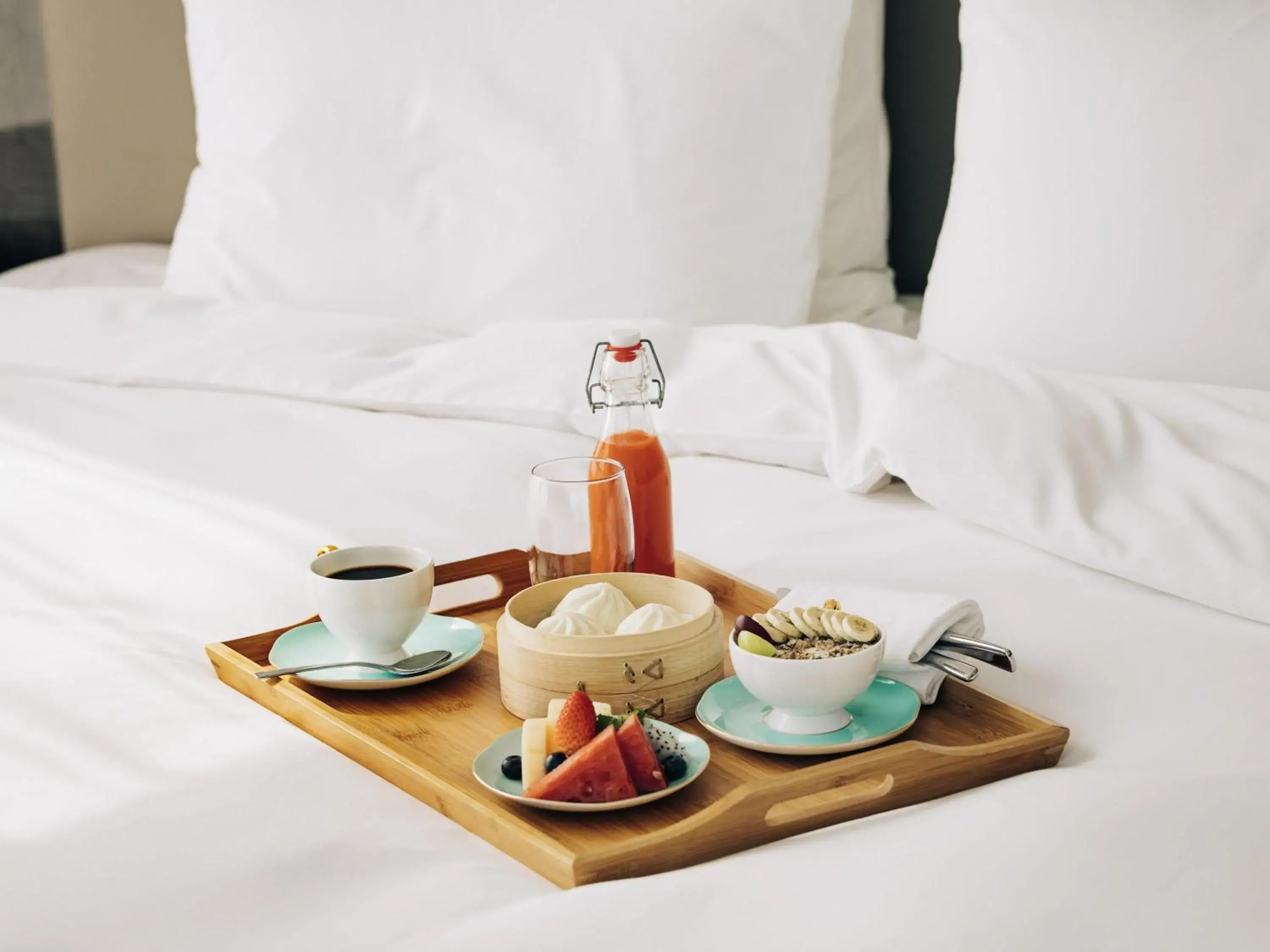 Breakfast, Bed in Pullman Sharjah Breakfast, Bed in Pullman Sharjah