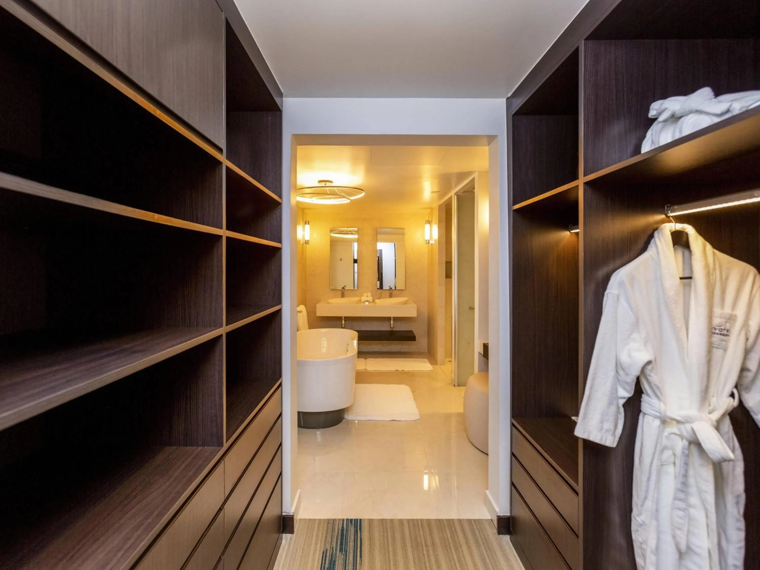 Photo of the whole room in Novotel Convention And Spa