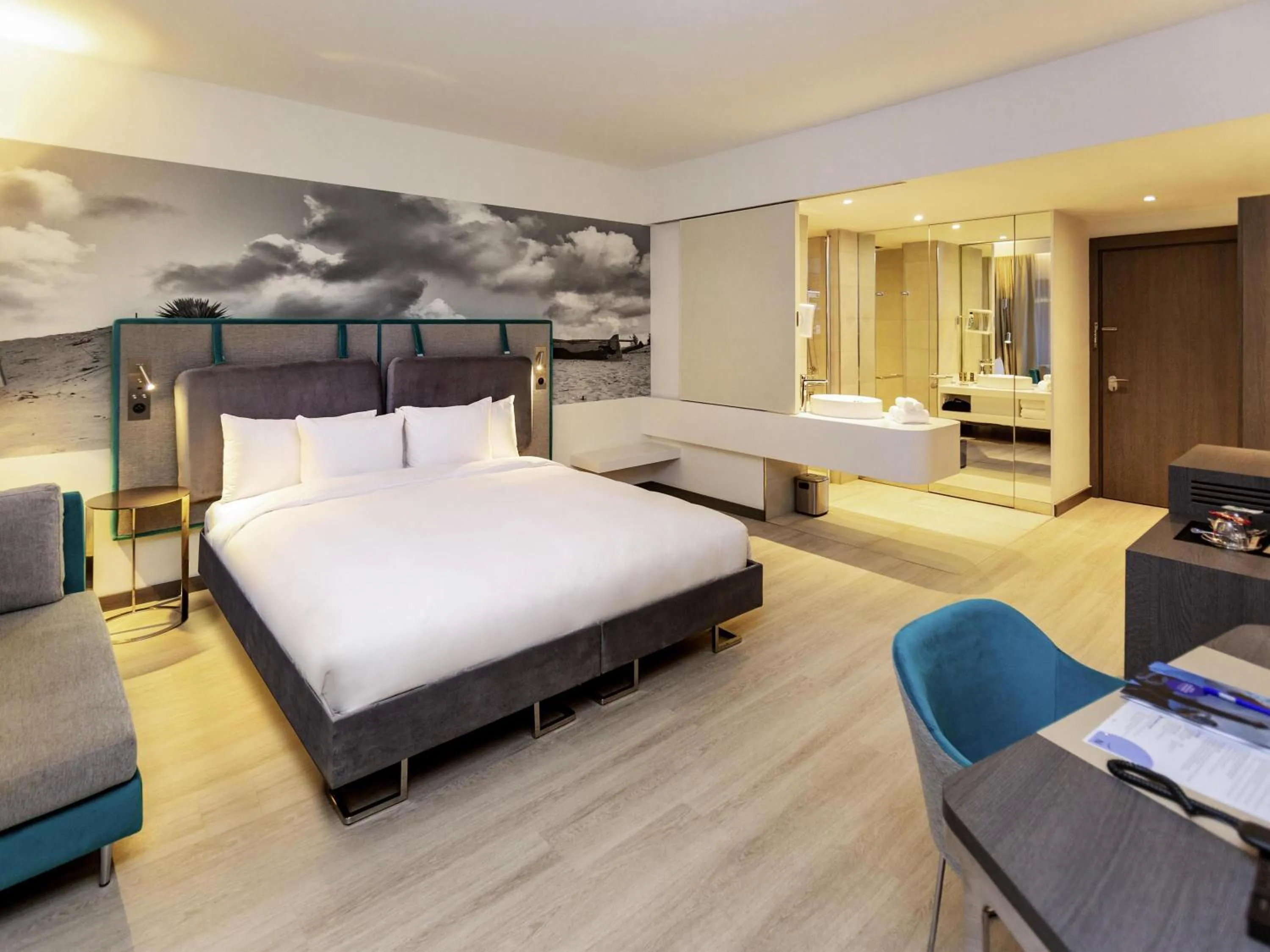 Bedroom, Bed in Novotel Convention And Spa