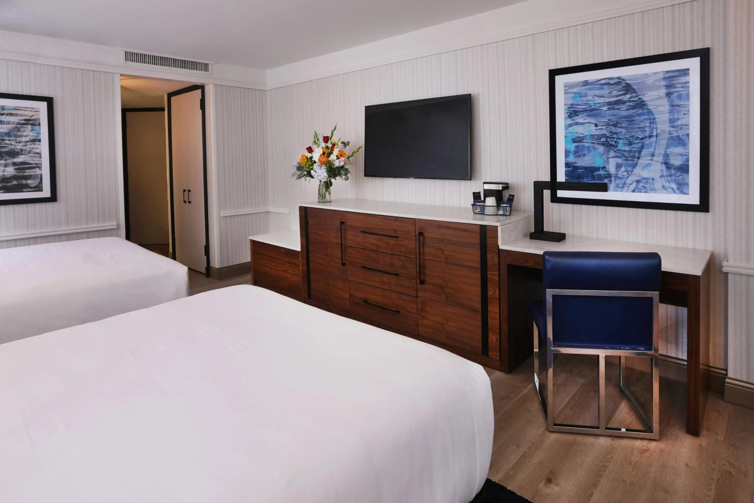 Bedroom, Bed in Bally's Atlantic City Hotel & Casino