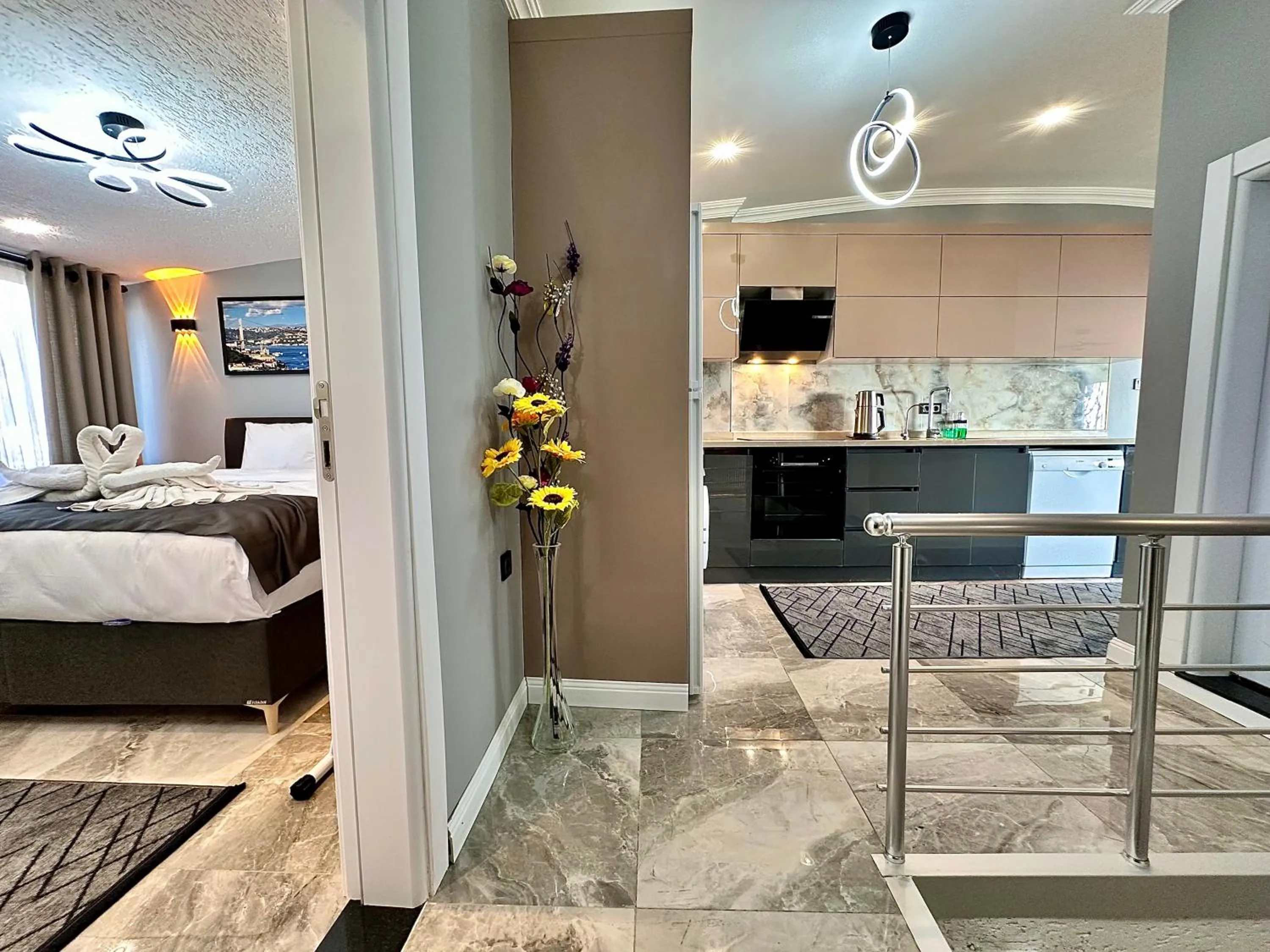 Kitchen or kitchenette, Bed in Stone Suites