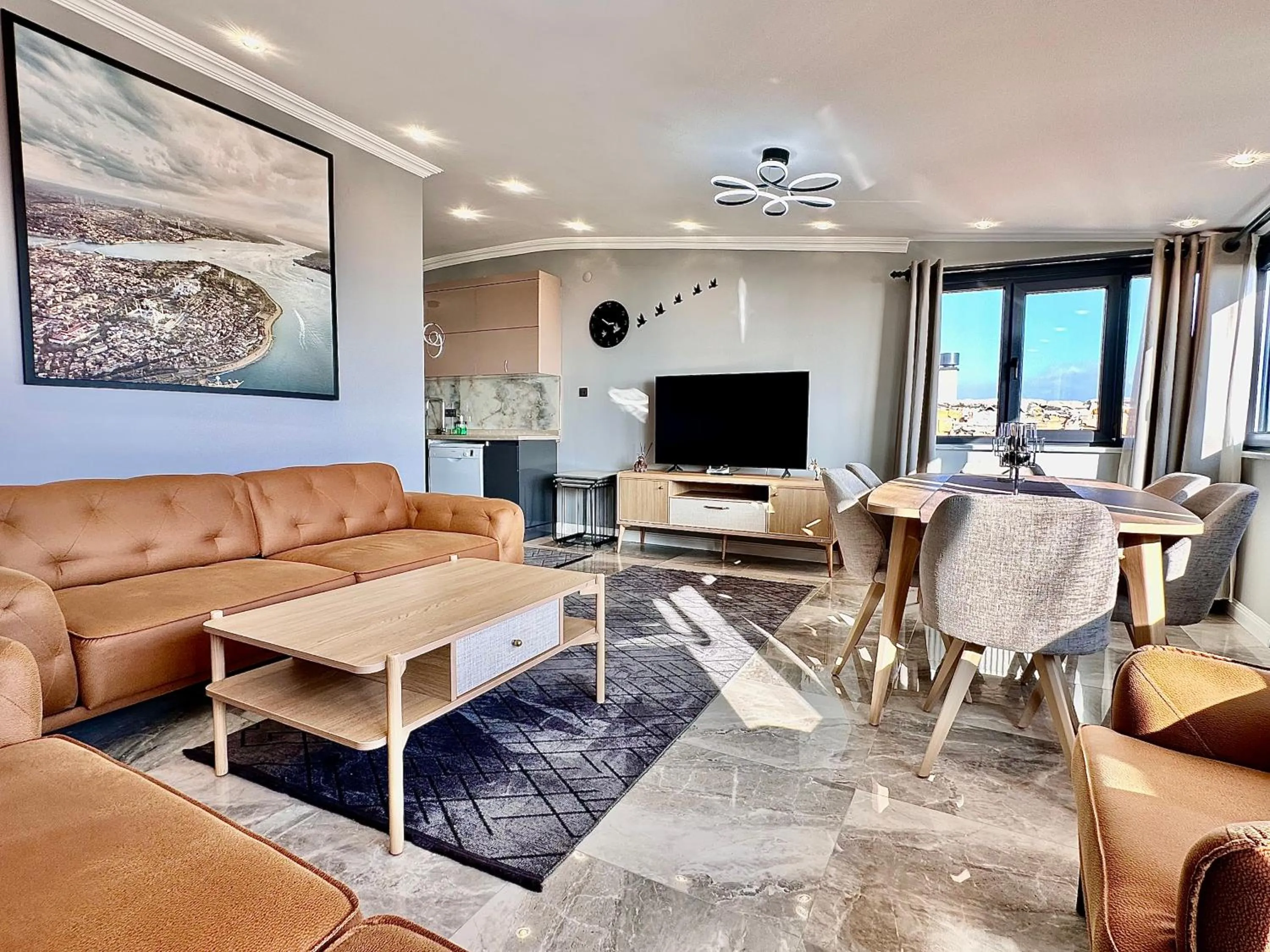 TV and multimedia in Stone Suites