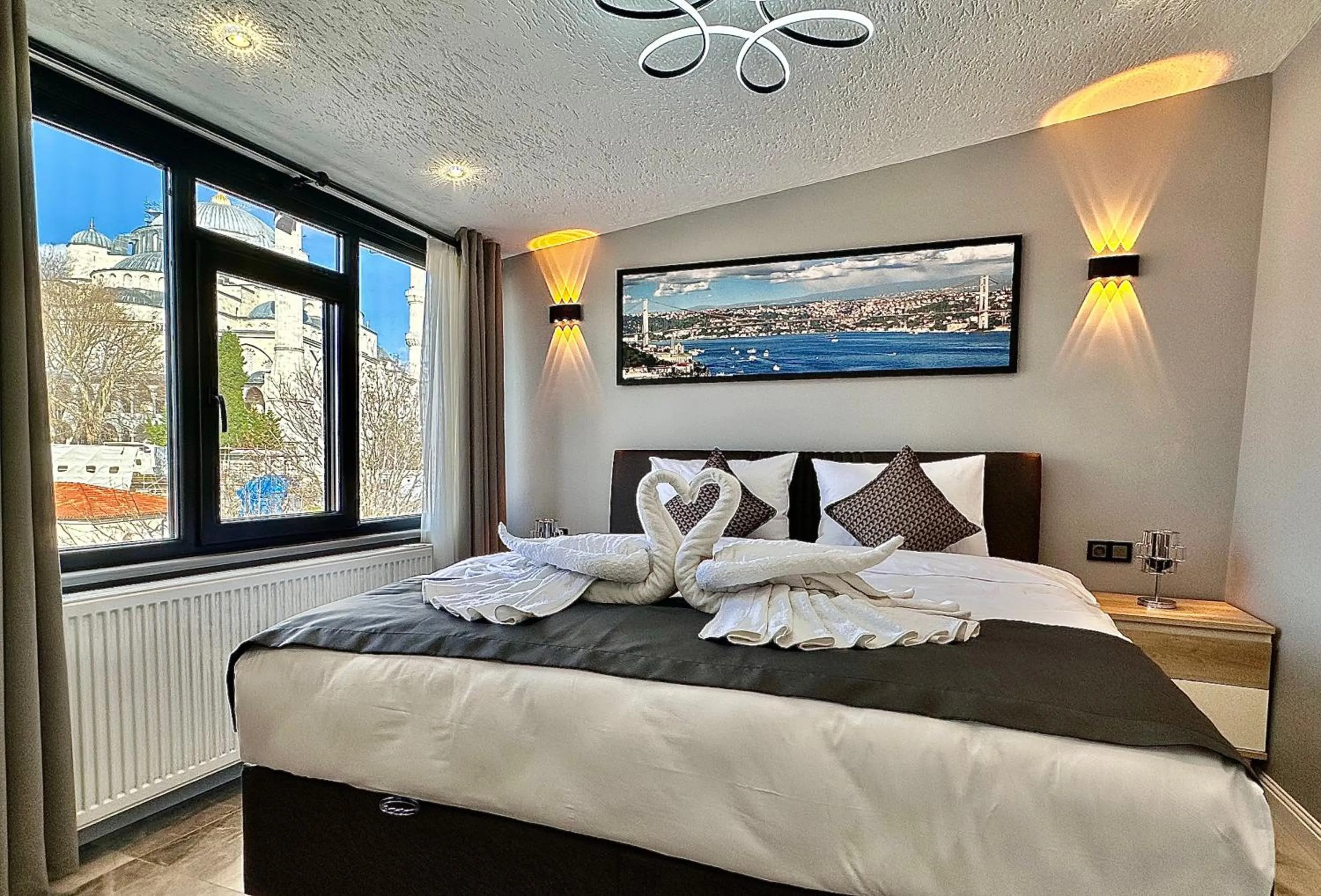 Bedroom, Bed in Stone Suites