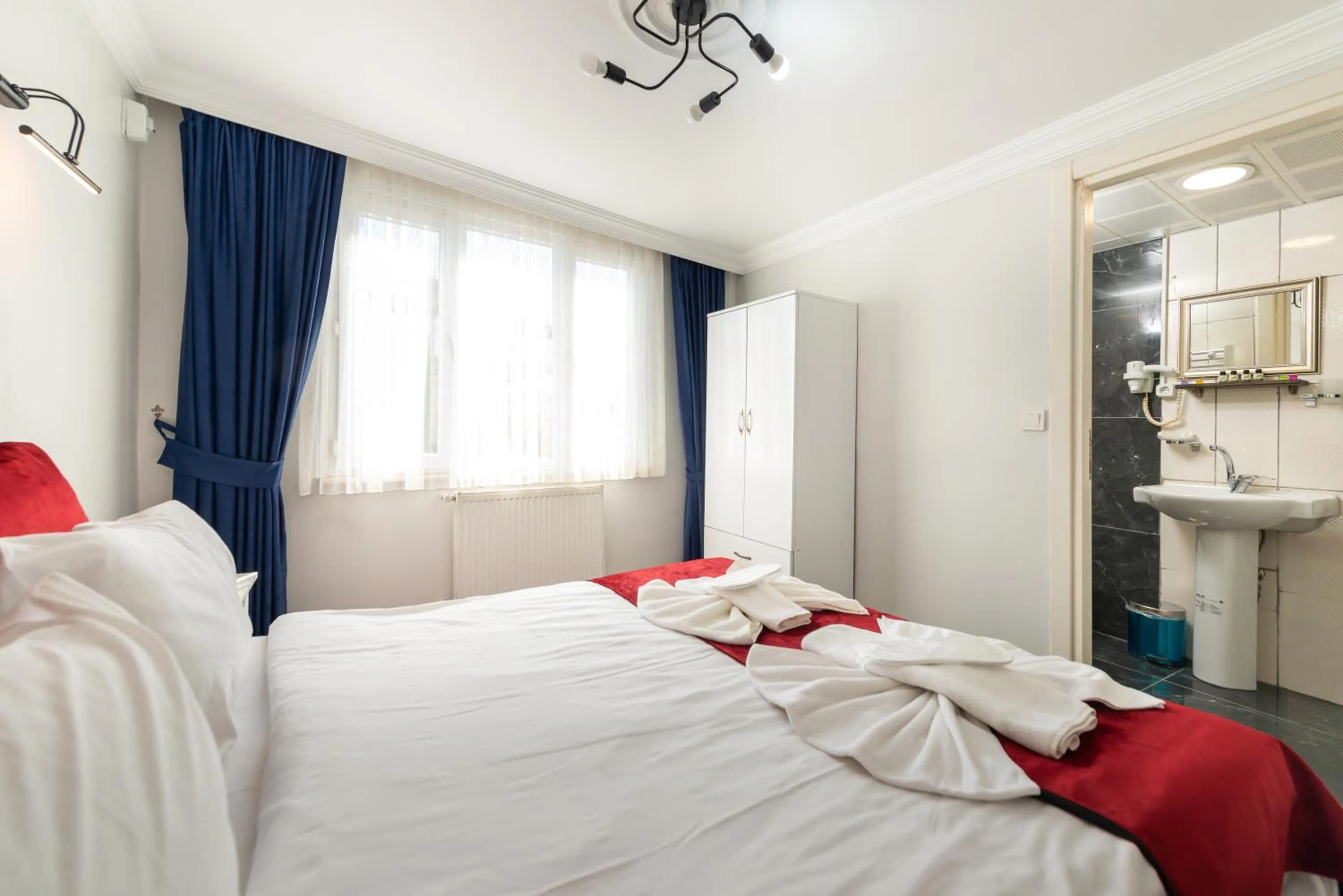 Bed in Stone Hause Küçük Ayasofya Mah