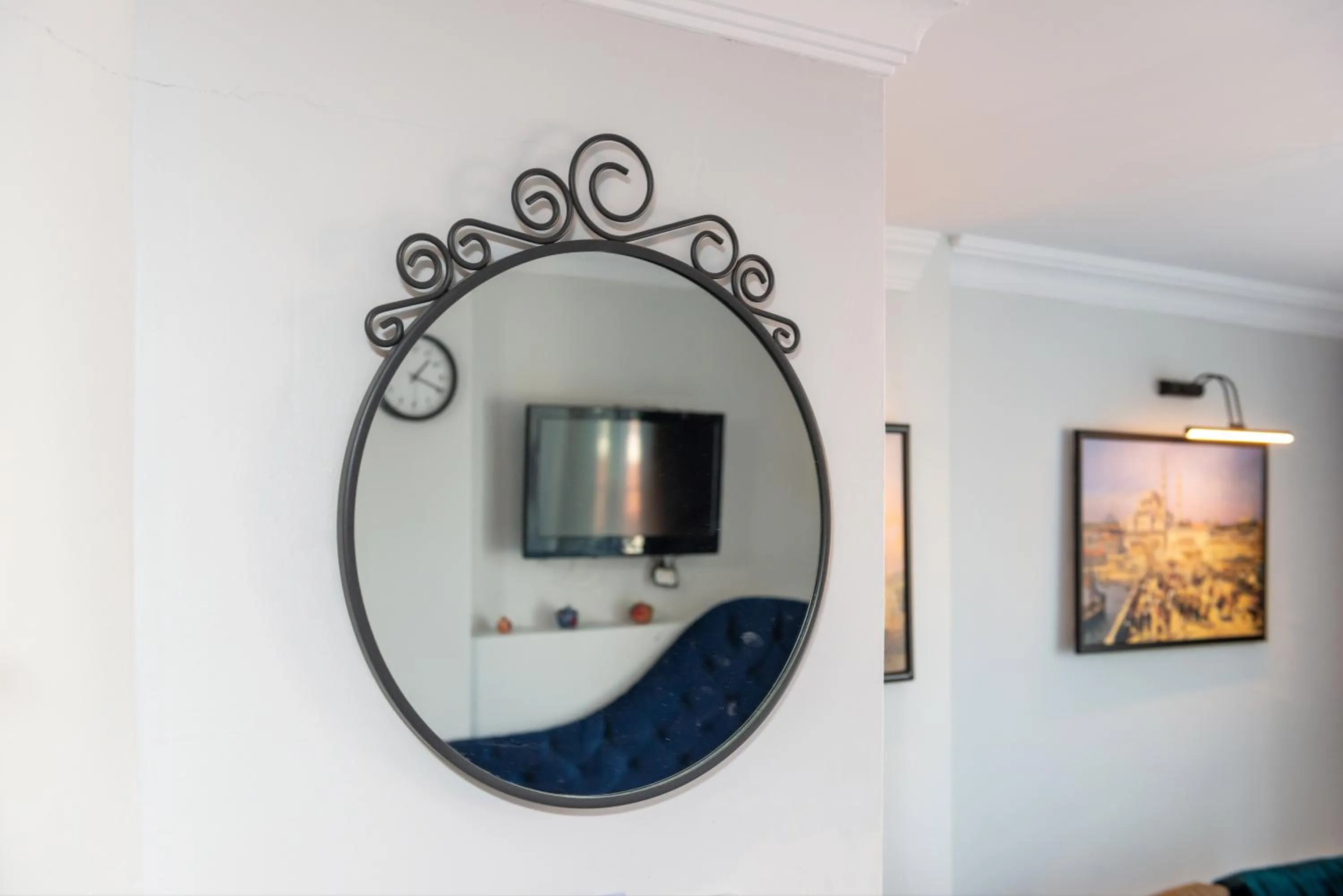 Communal lounge/ TV room in Stone Hause Küçük Ayasofya Mah