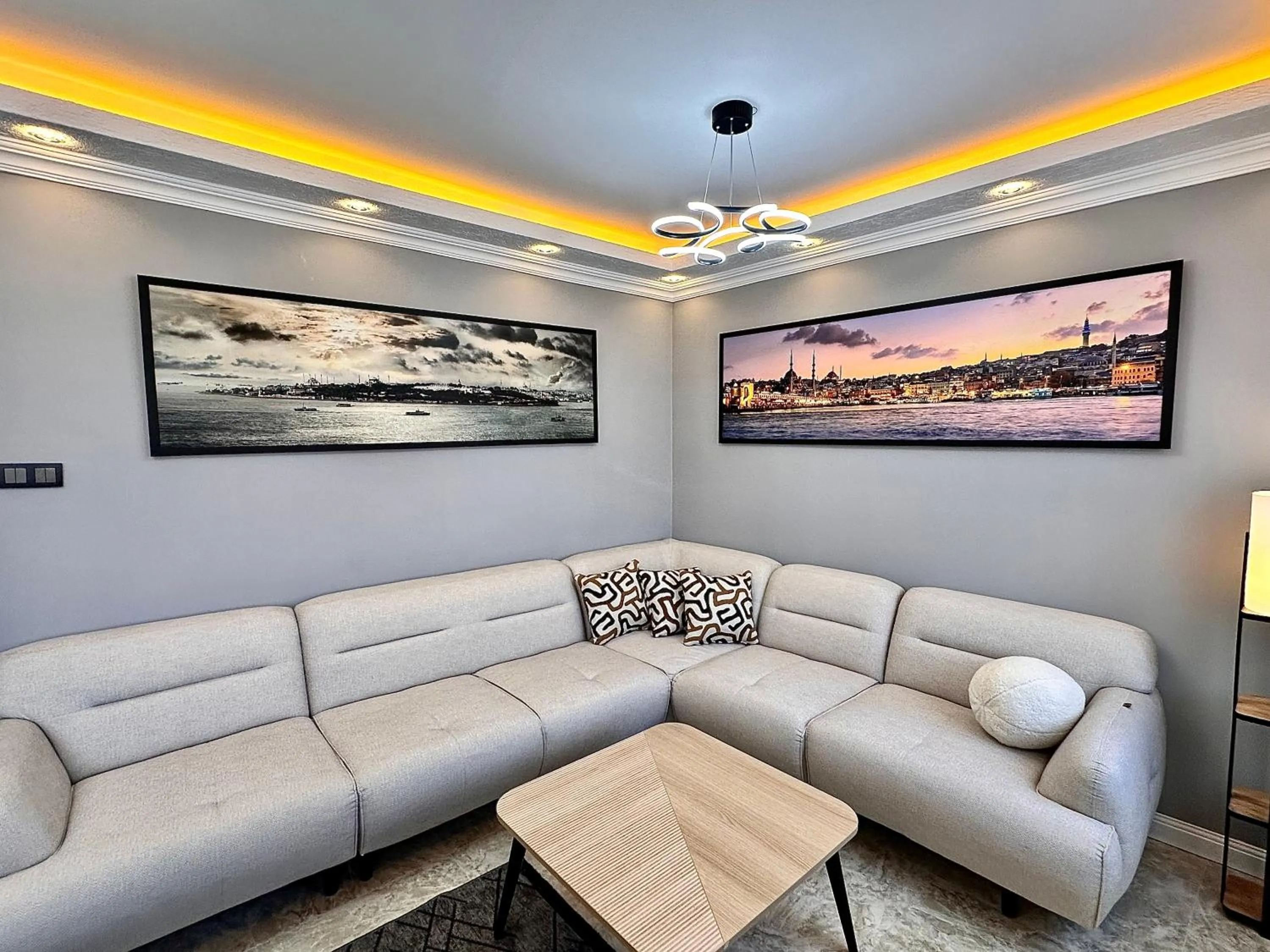 TV and multimedia in Stone Suites