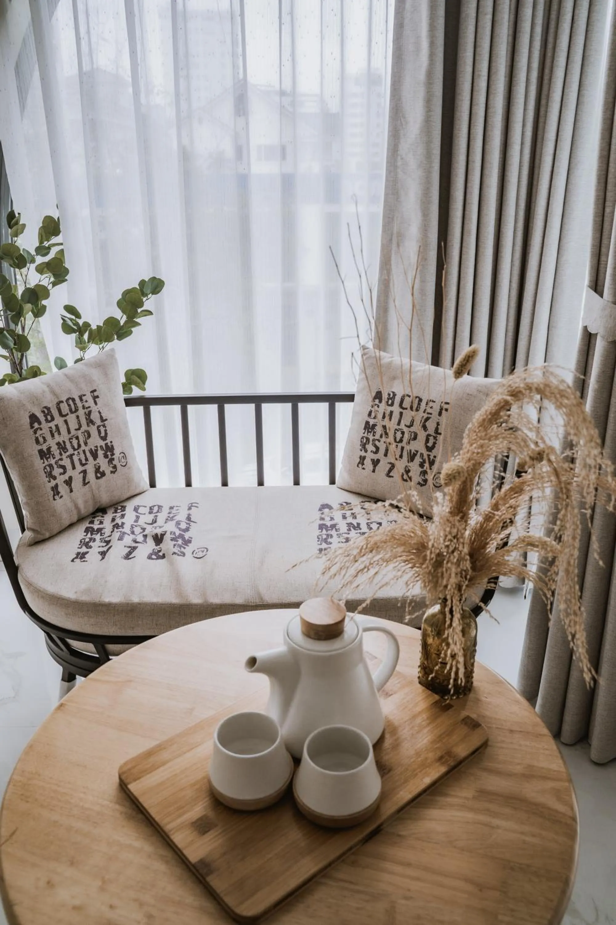 Coffee/tea facilities in Maple Suite Hotel & Apartment