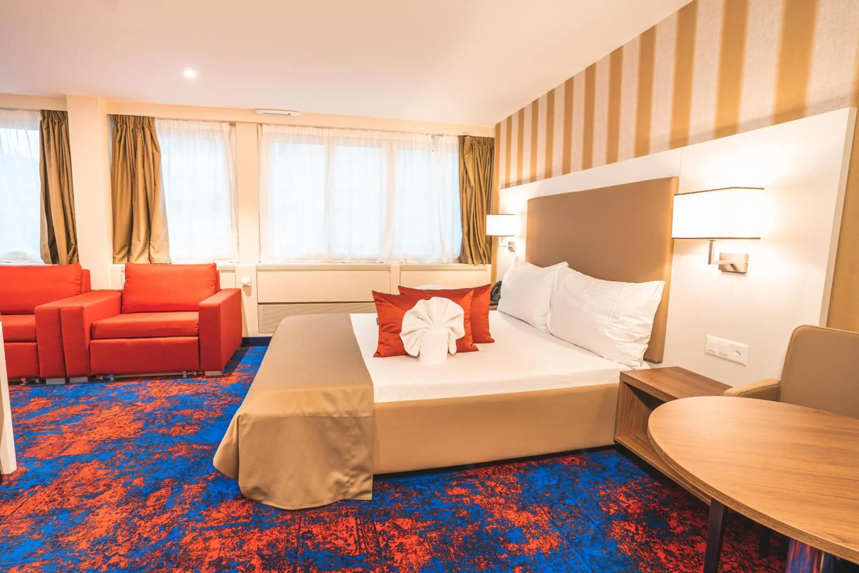 Junior Suite in My Home Hotel - Free Parking Junior Suite in My Home Hotel - Free Parking