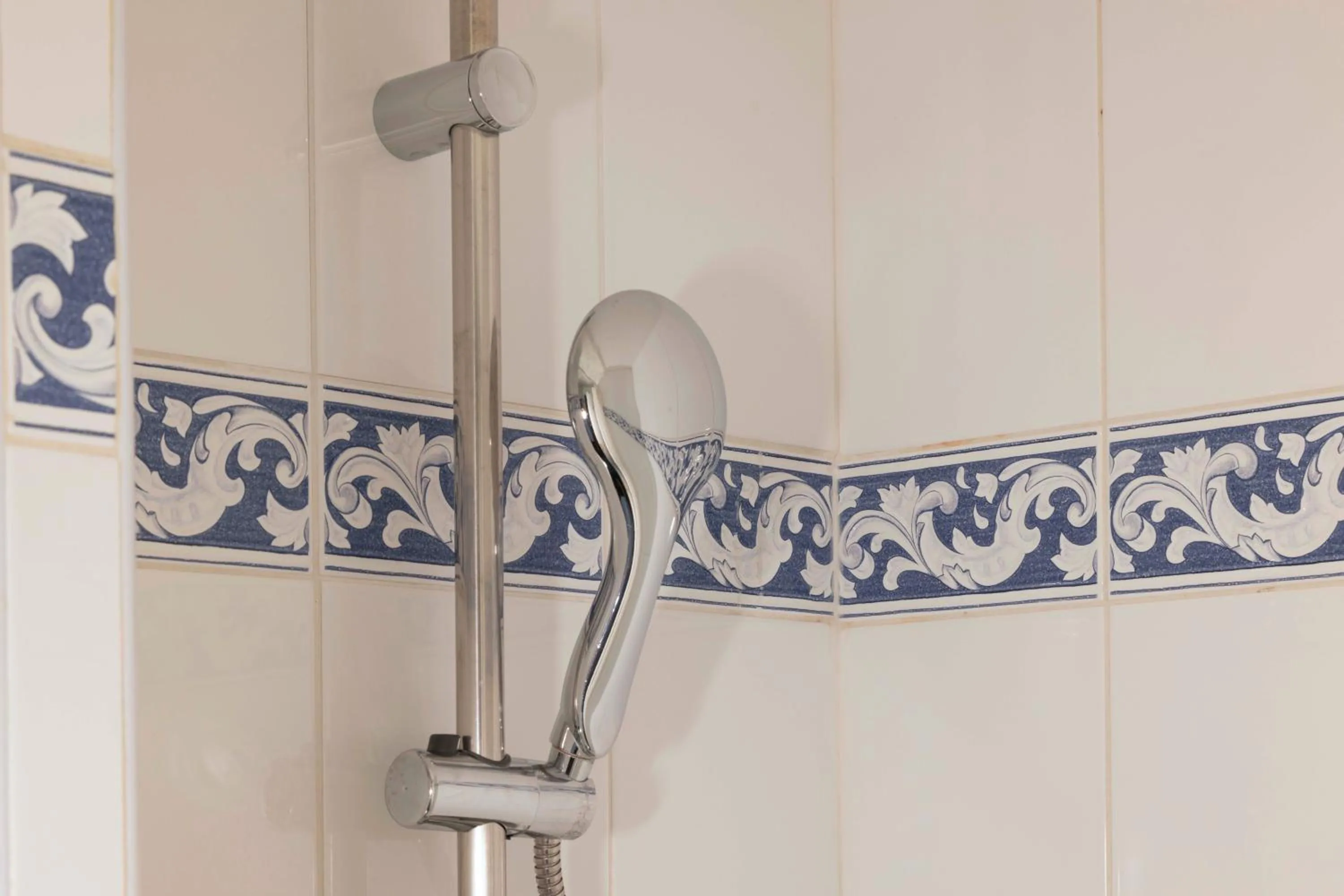 Bathroom in Grand Hotel du Calvados - Opera