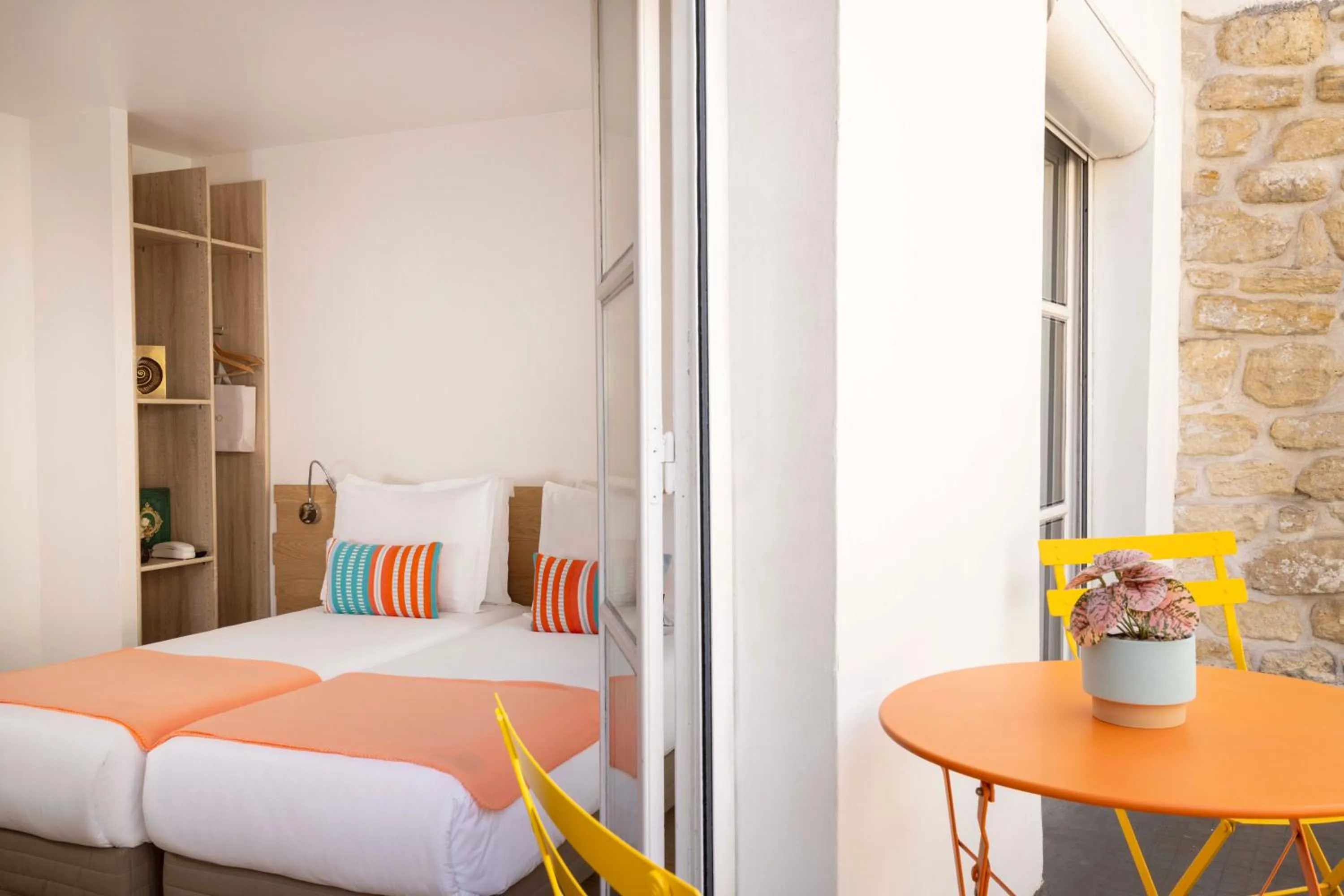 Bedroom, Bed in Grand Hotel du Calvados - Opera