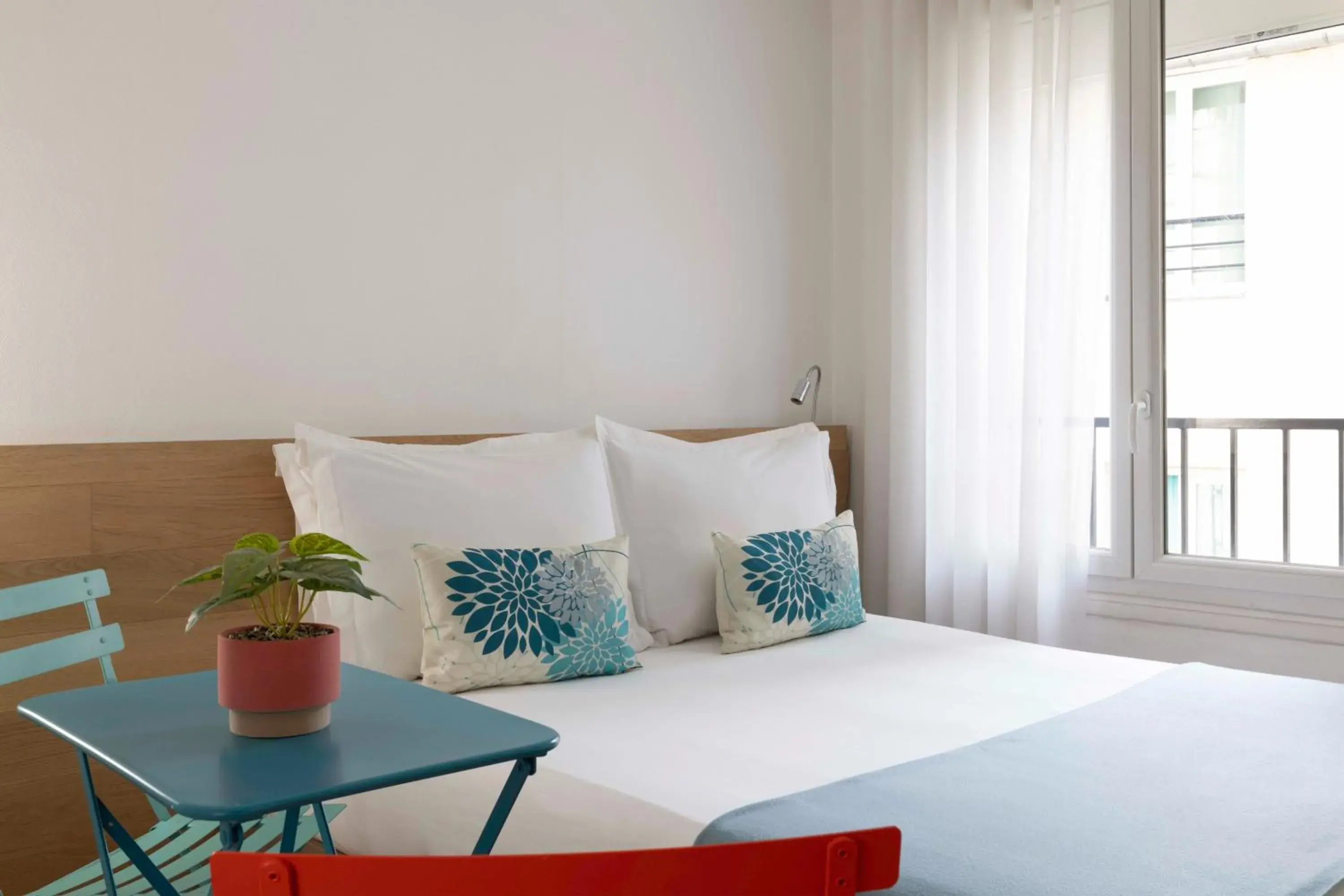 Bedroom, Bed in Grand Hotel du Calvados - Opera Bedroom, Bed in Grand Hotel du Calvados - Opera