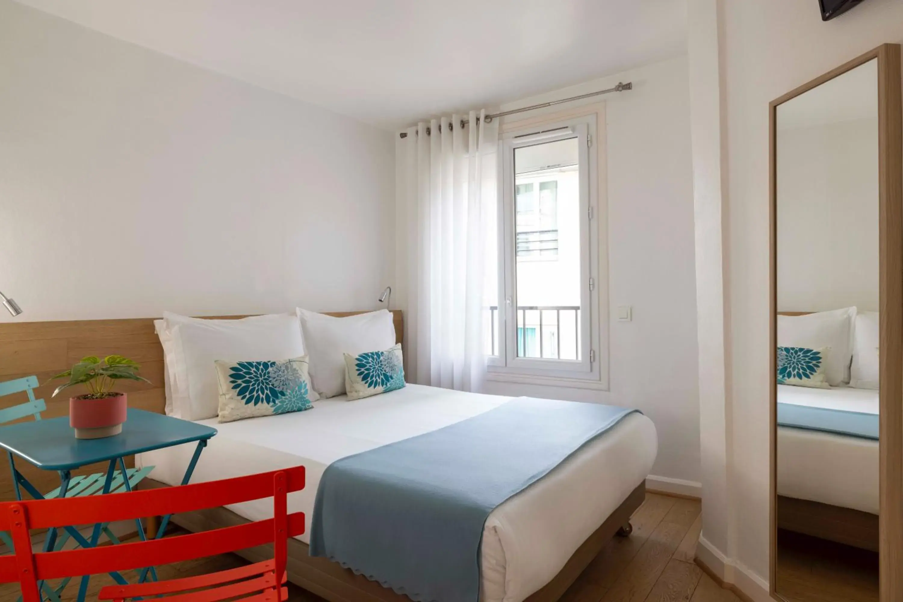 Standard Double Room in Grand Hotel du Calvados - Opera Standard Double Room in Grand Hotel du Calvados - Opera