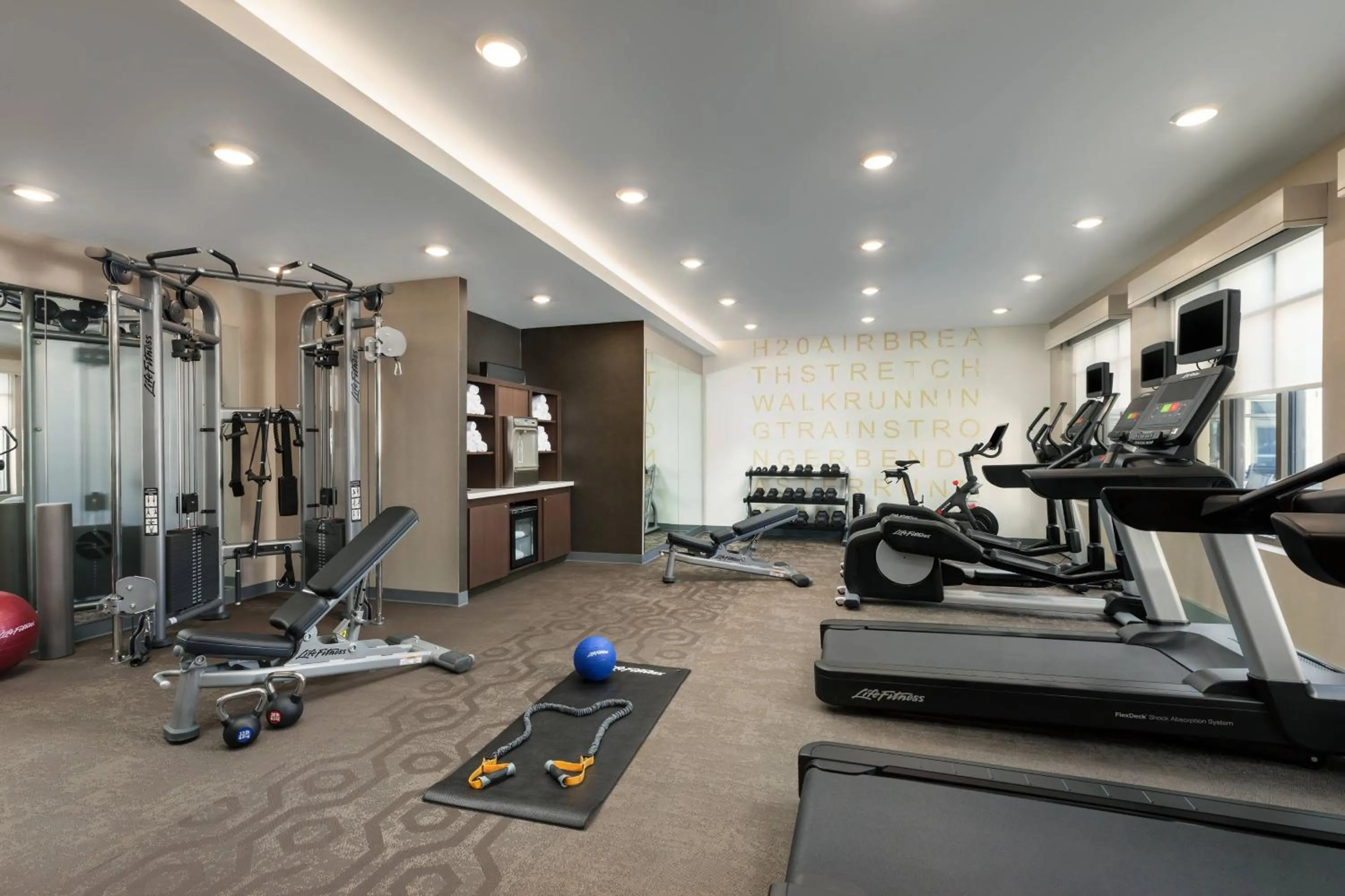 Fitness centre/facilities in Residence Inn Long Island Garden City