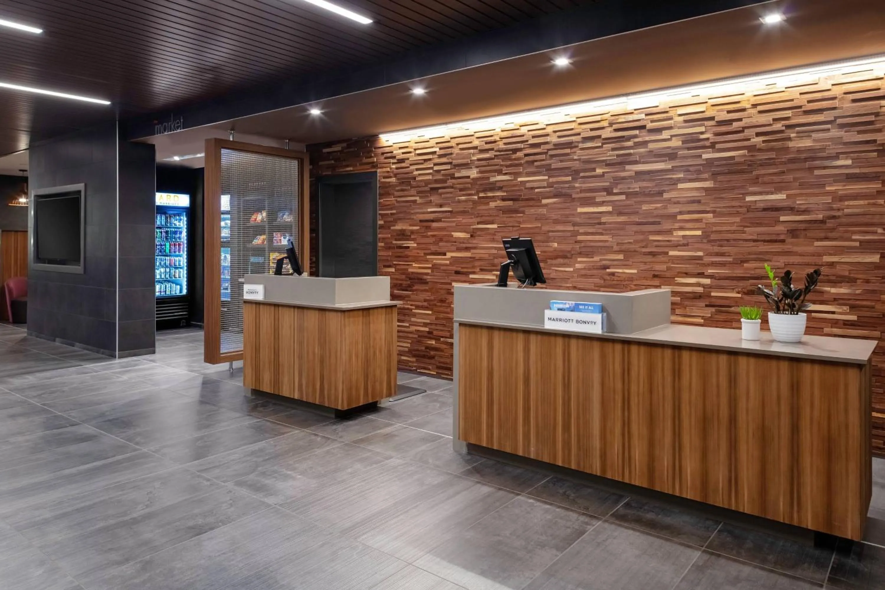 Lobby or reception in Courtyard Pasco Tri-Cities Airport