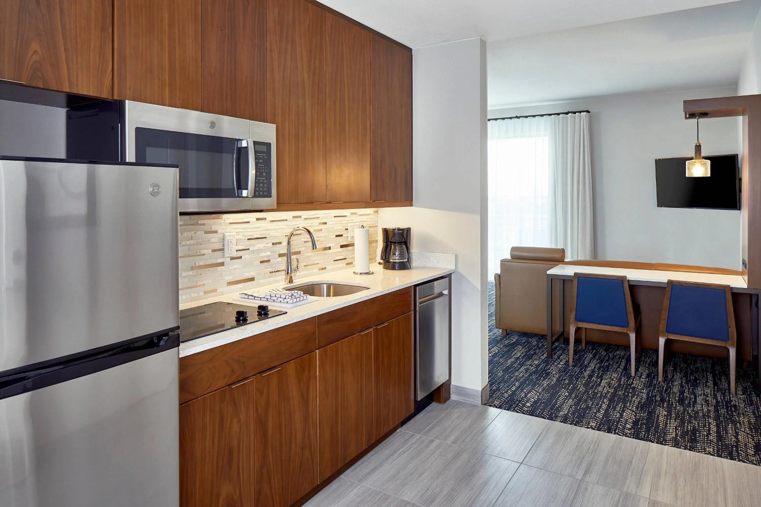 Kitchen or kitchenette in Residence Inn St. Petersburg Tierra Verde
