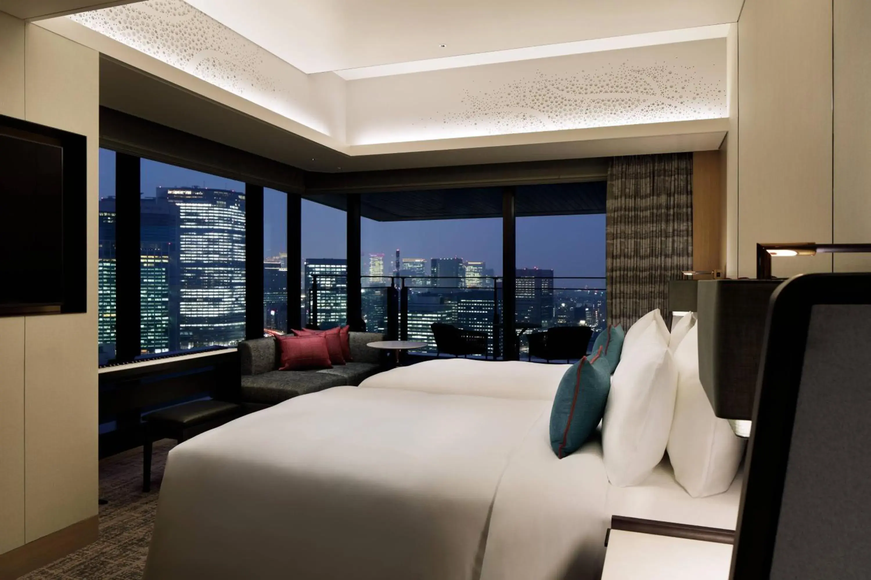 Bedroom, Bed in mesm Tokyo, Autograph Collection Bedroom, Bed in mesm Tokyo, Autograph Collection