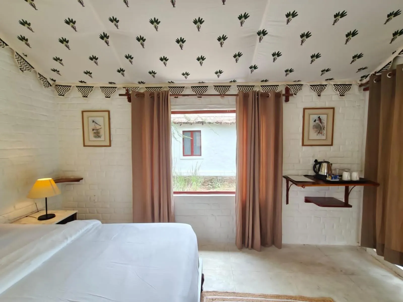 Bedroom, Bed in Camp Lands End