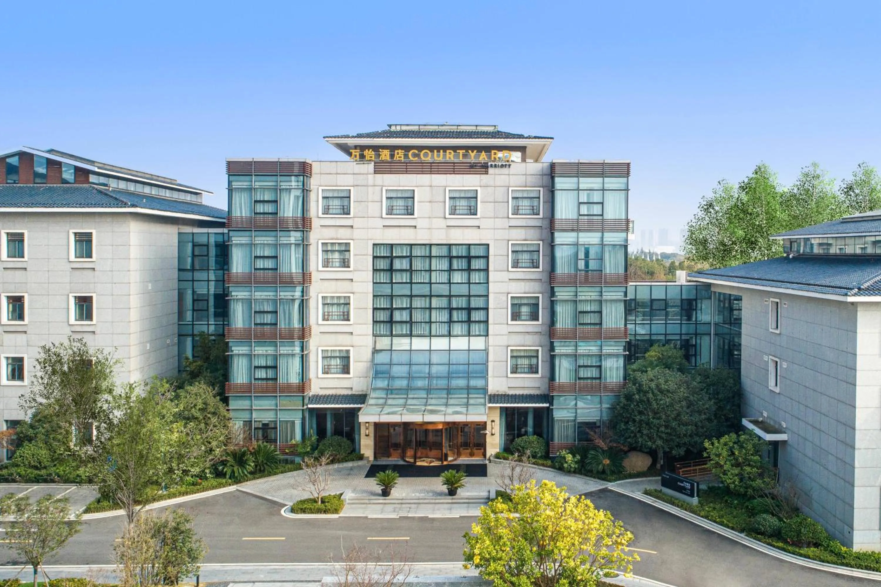 Property building in Courtyard by Marriott Wuxi Lihu Lake