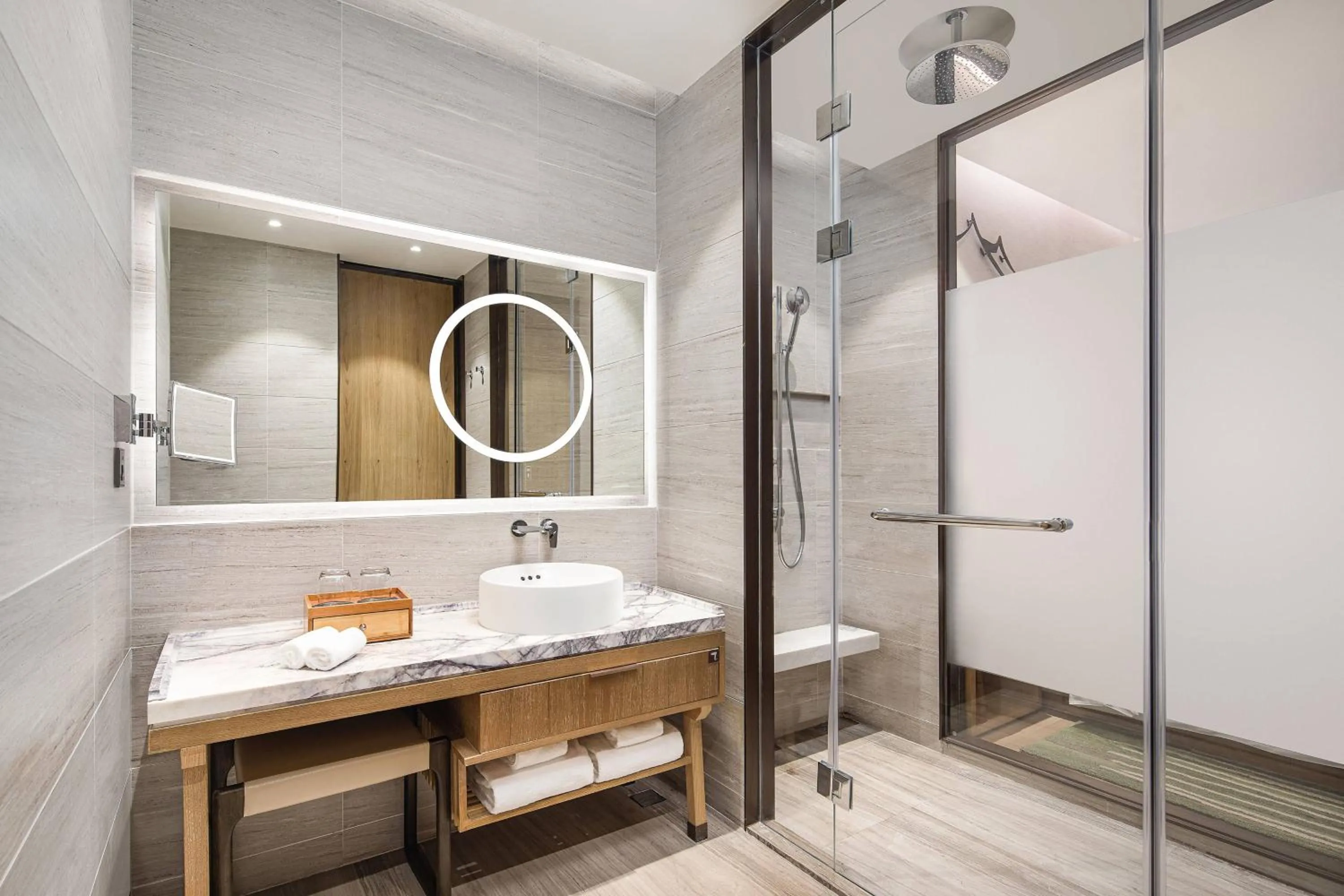 Bathroom in Courtyard by Marriott Wuxi Lihu Lake