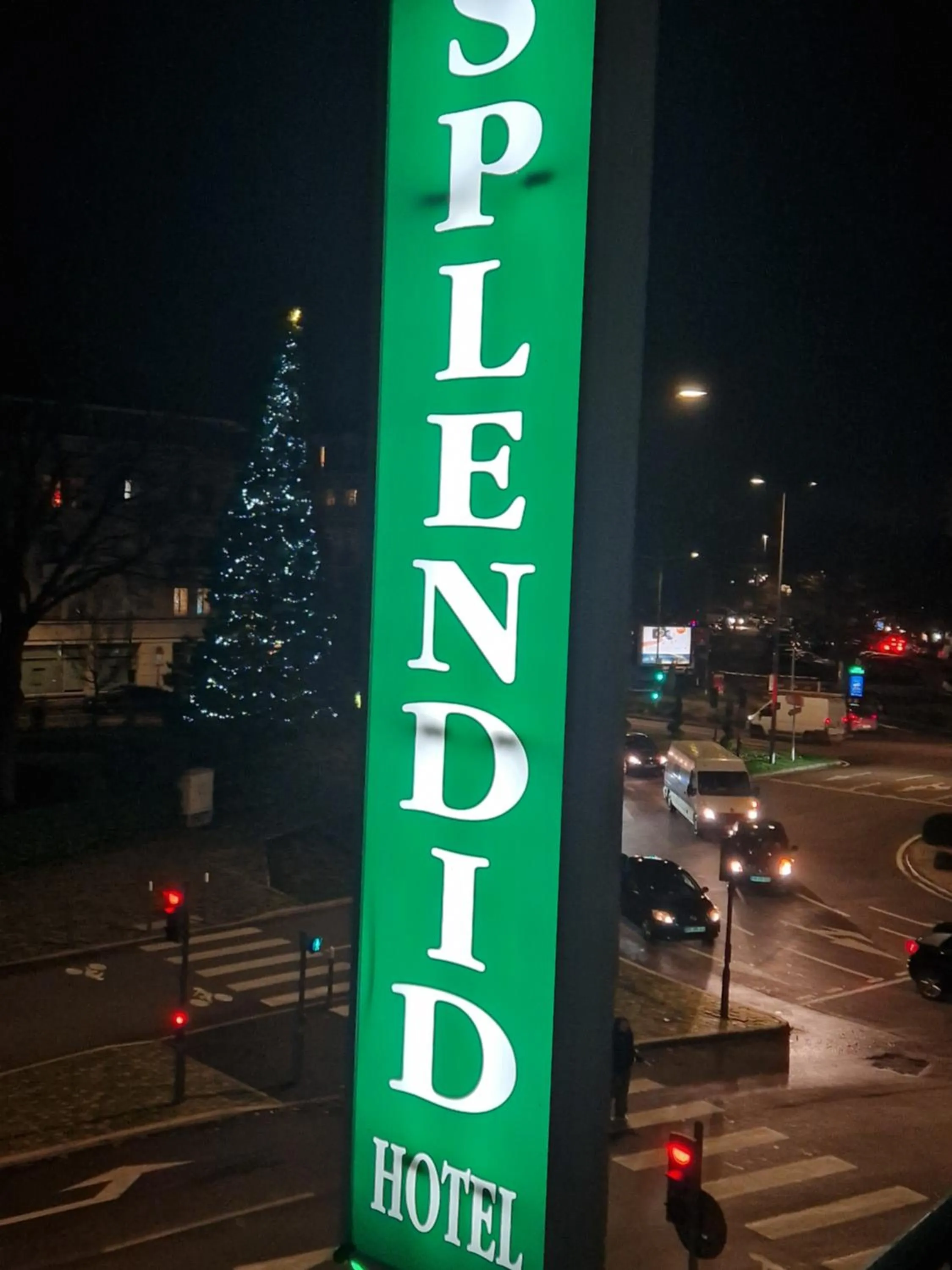 Property building in Hotel Le Splendid