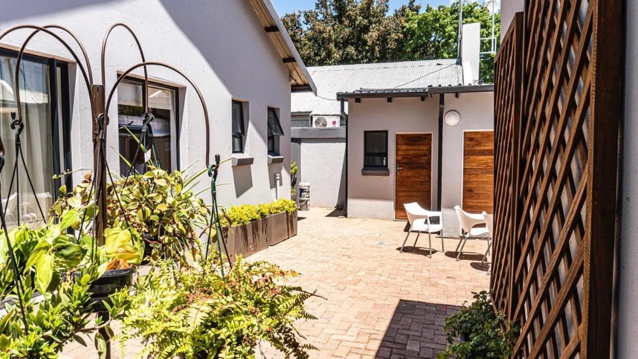 Property building in Explorer Backpackers