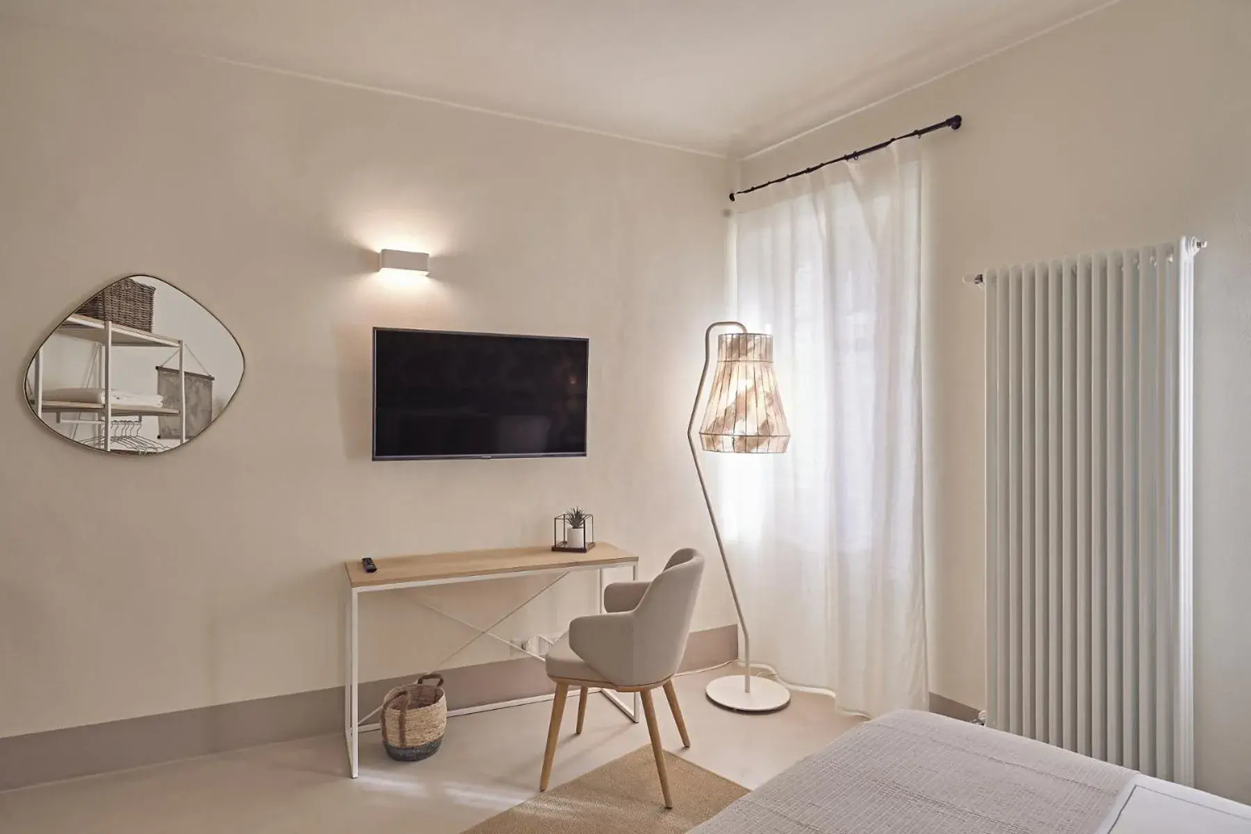 King Room with Balcony in DORA maison de charme King Room with Balcony in DORA maison de charme