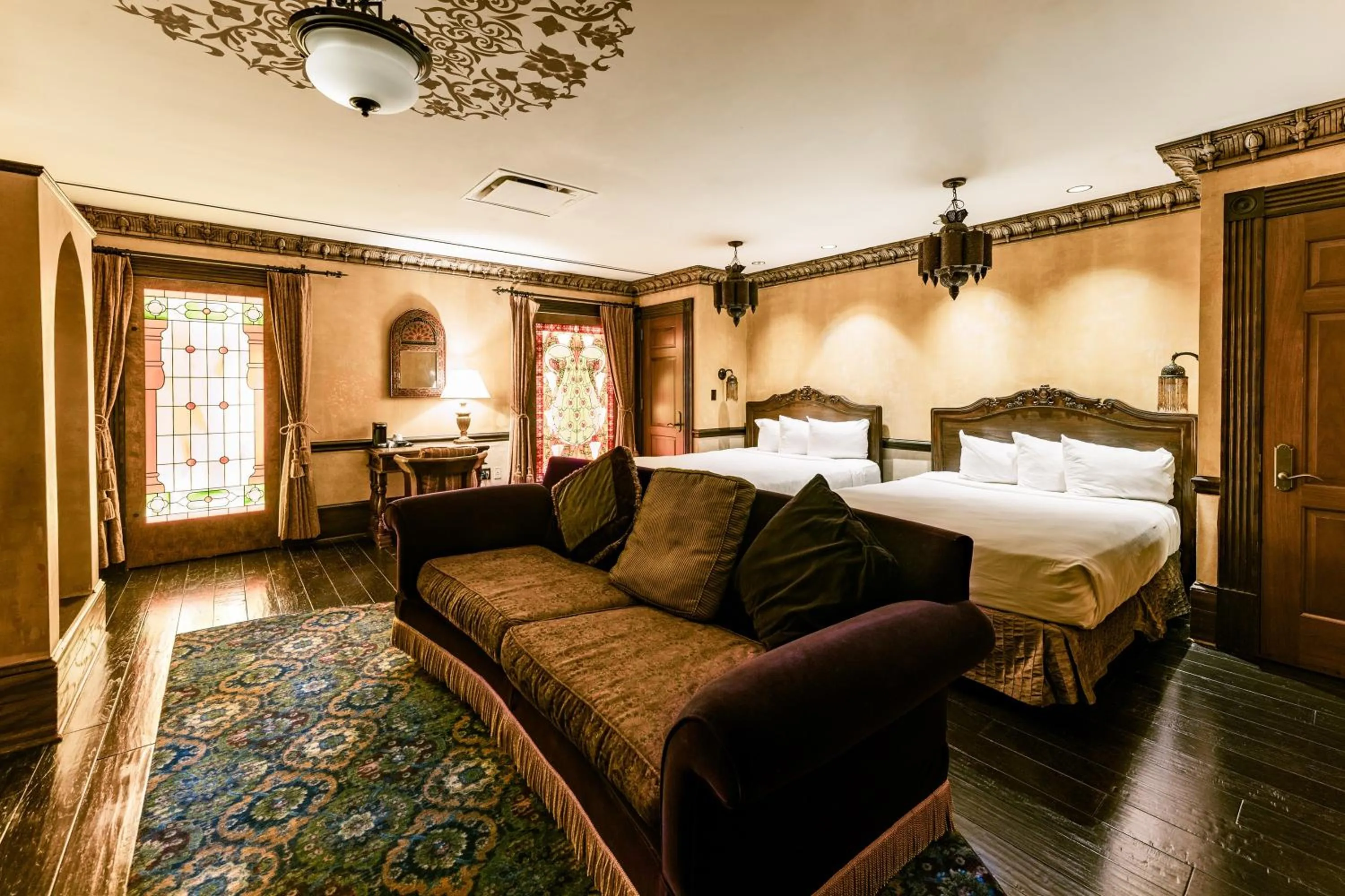 Seating area, Bed in Showboat Hotel Atlantic City