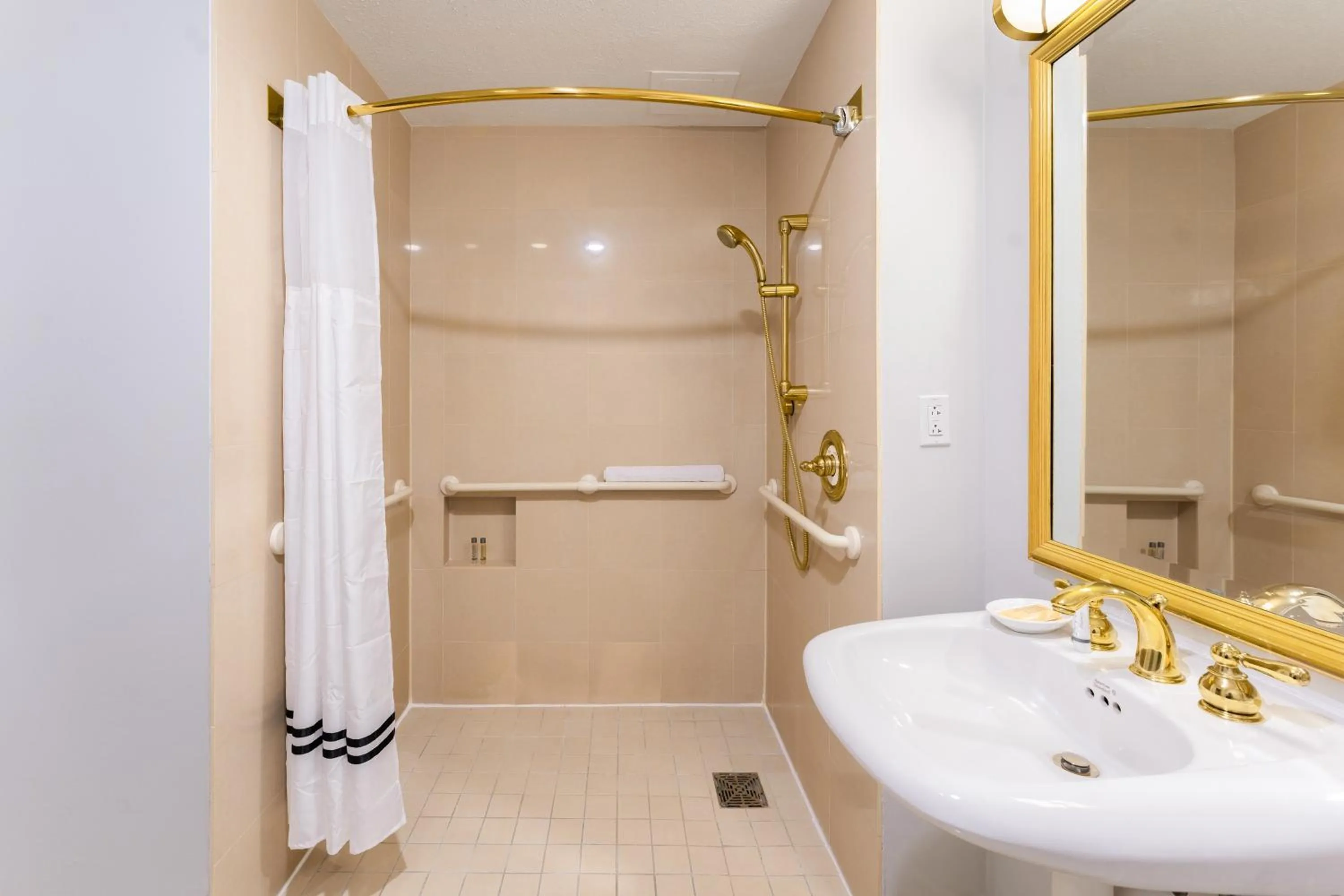 Shower in Showboat Hotel Atlantic City