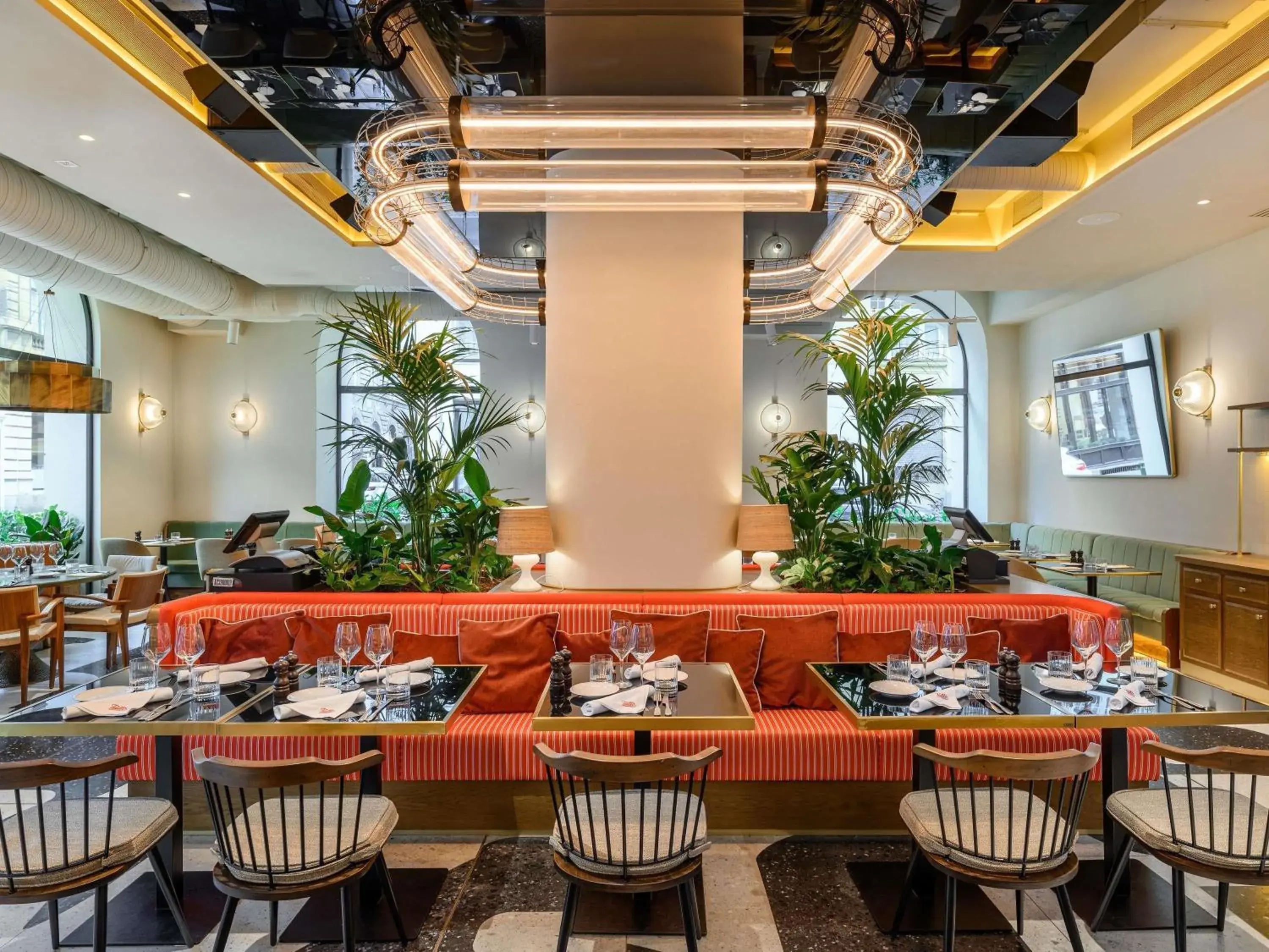 Restaurant/places to eat in Pullman Budapest Restaurant/places to eat in Pullman Budapest