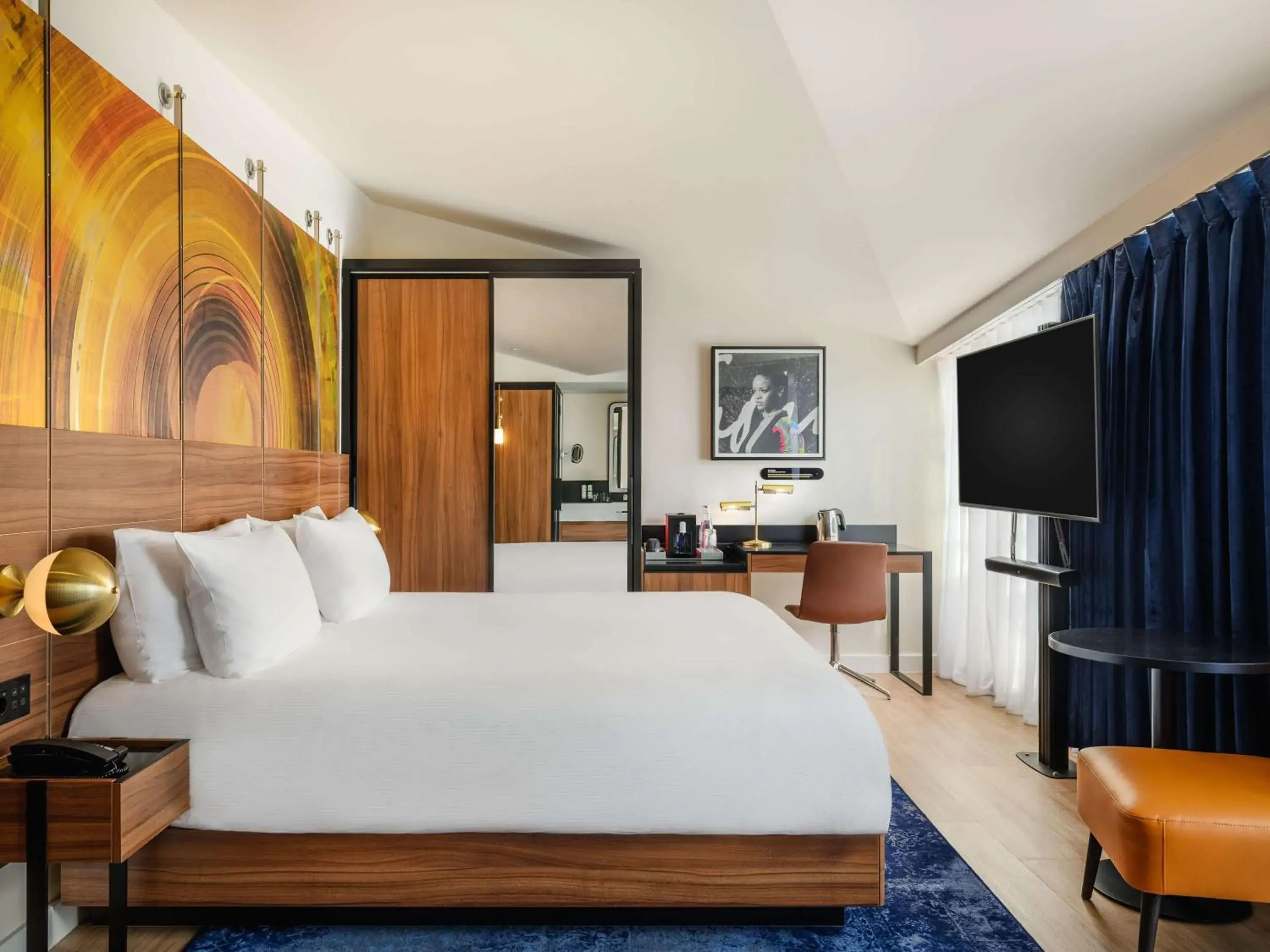 Bedroom, Bed in Hard Rock Hotel Budapest Bedroom, Bed in Hard Rock Hotel Budapest