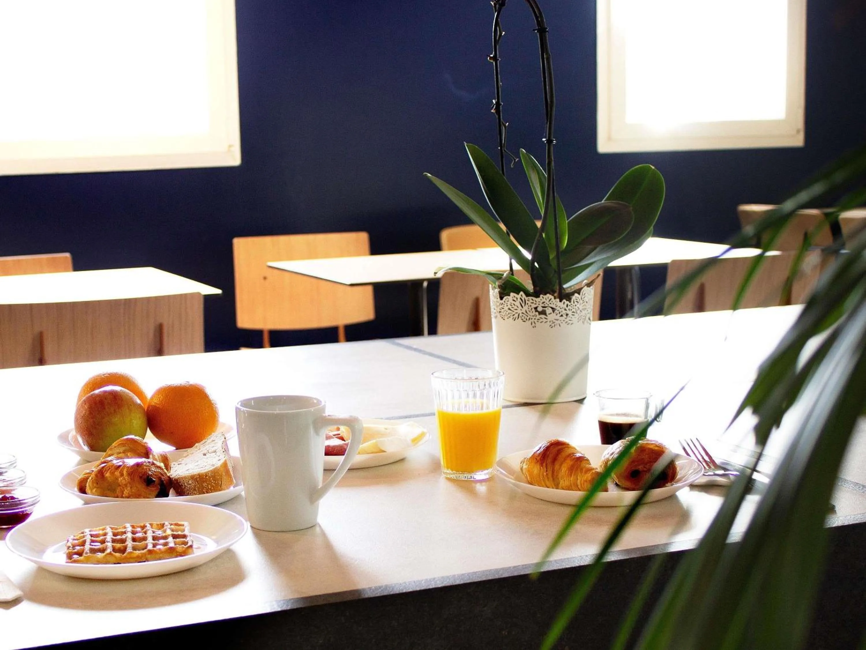 Breakfast in ibis budget Lunel Porte de Camargue