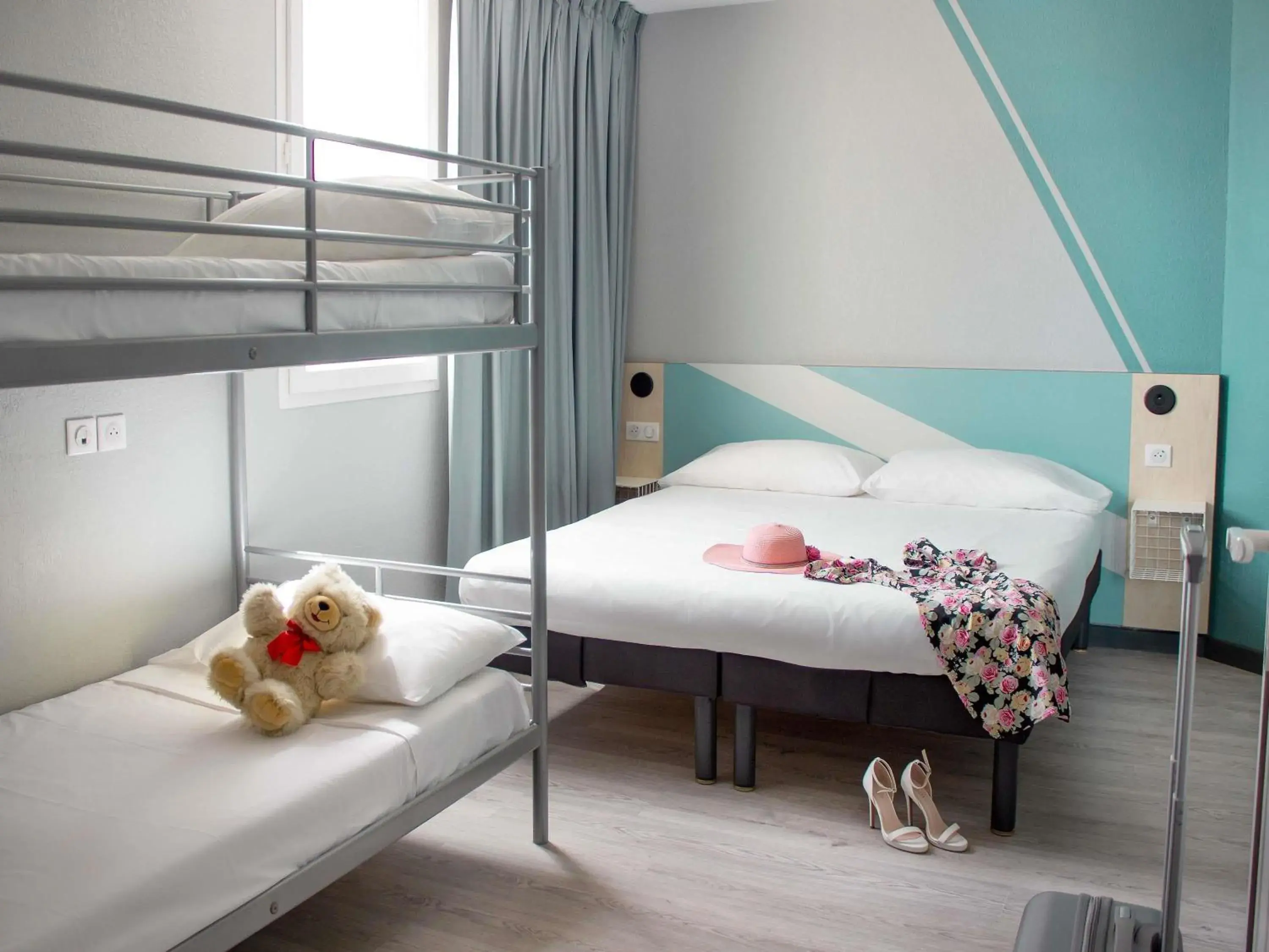 Bedroom, Bed in ibis budget Lunel Porte de Camargue Bedroom, Bed in ibis budget Lunel Porte de Camargue