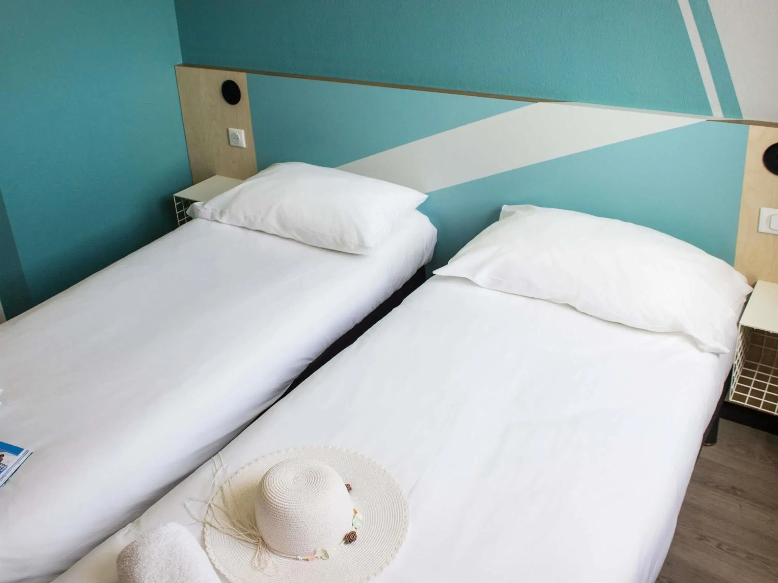 Bedroom, Bed in ibis budget Lunel Porte de Camargue Bedroom, Bed in ibis budget Lunel Porte de Camargue