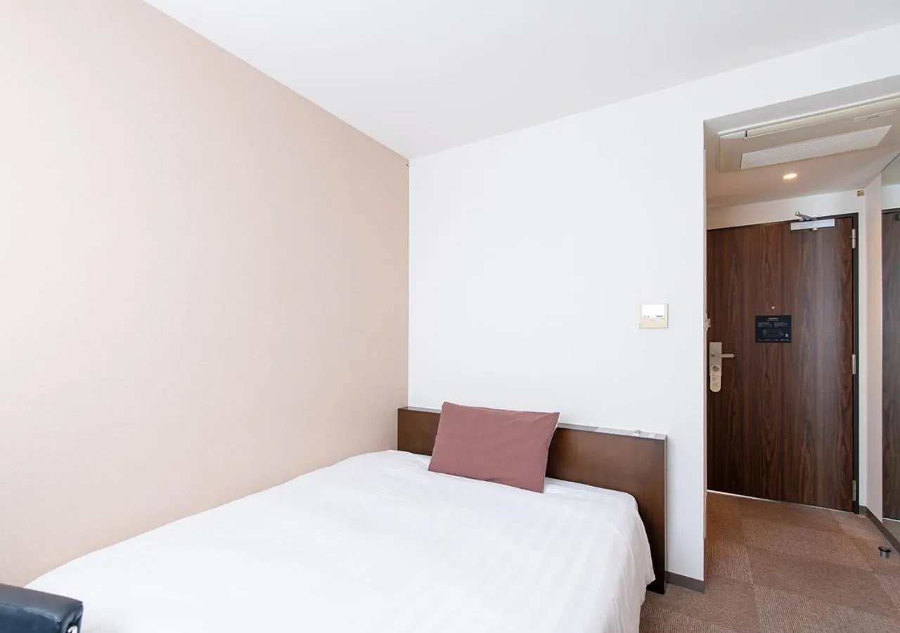 Bed in Hotel day by day