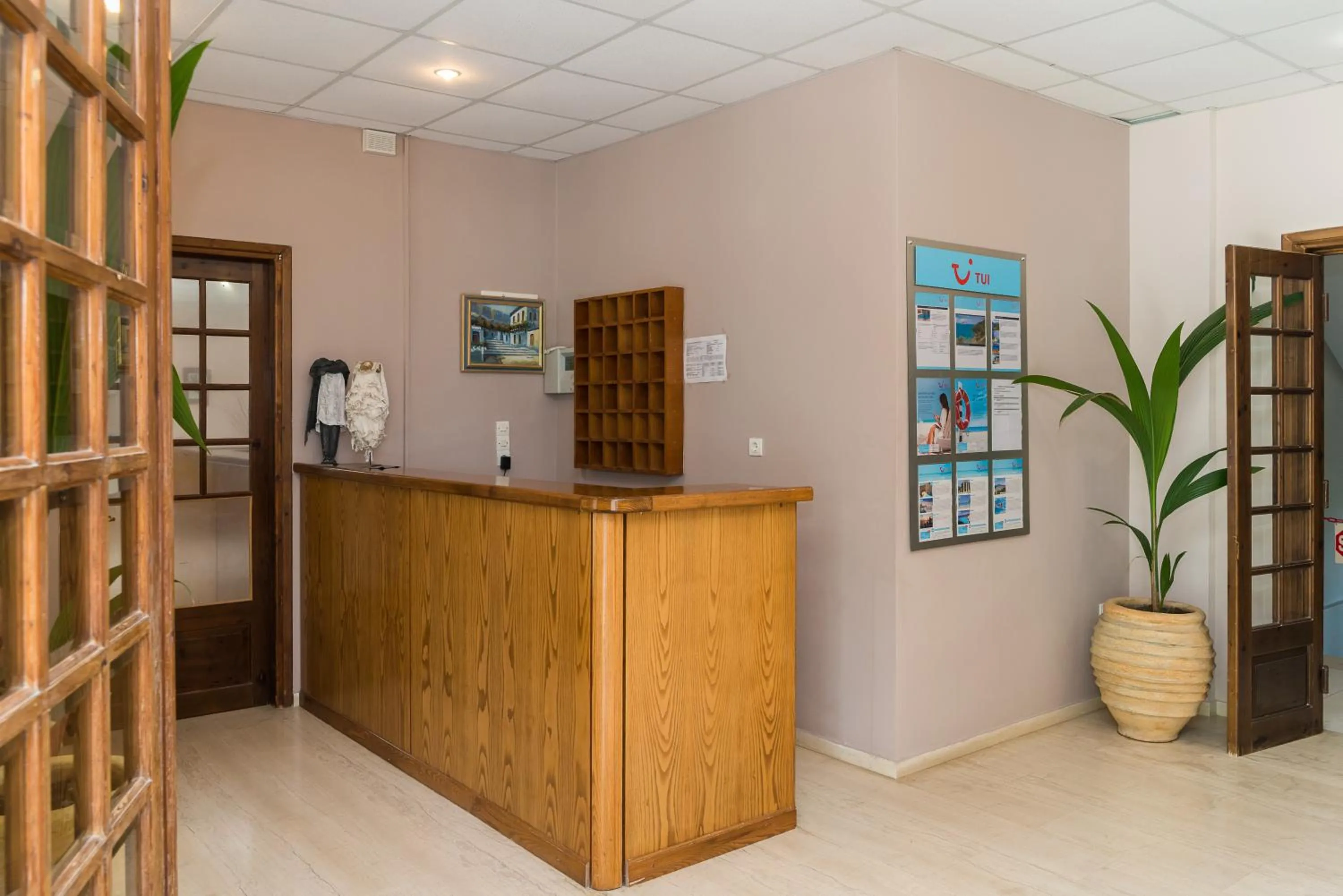 Lobby or reception in Kalidonio Studios Zante