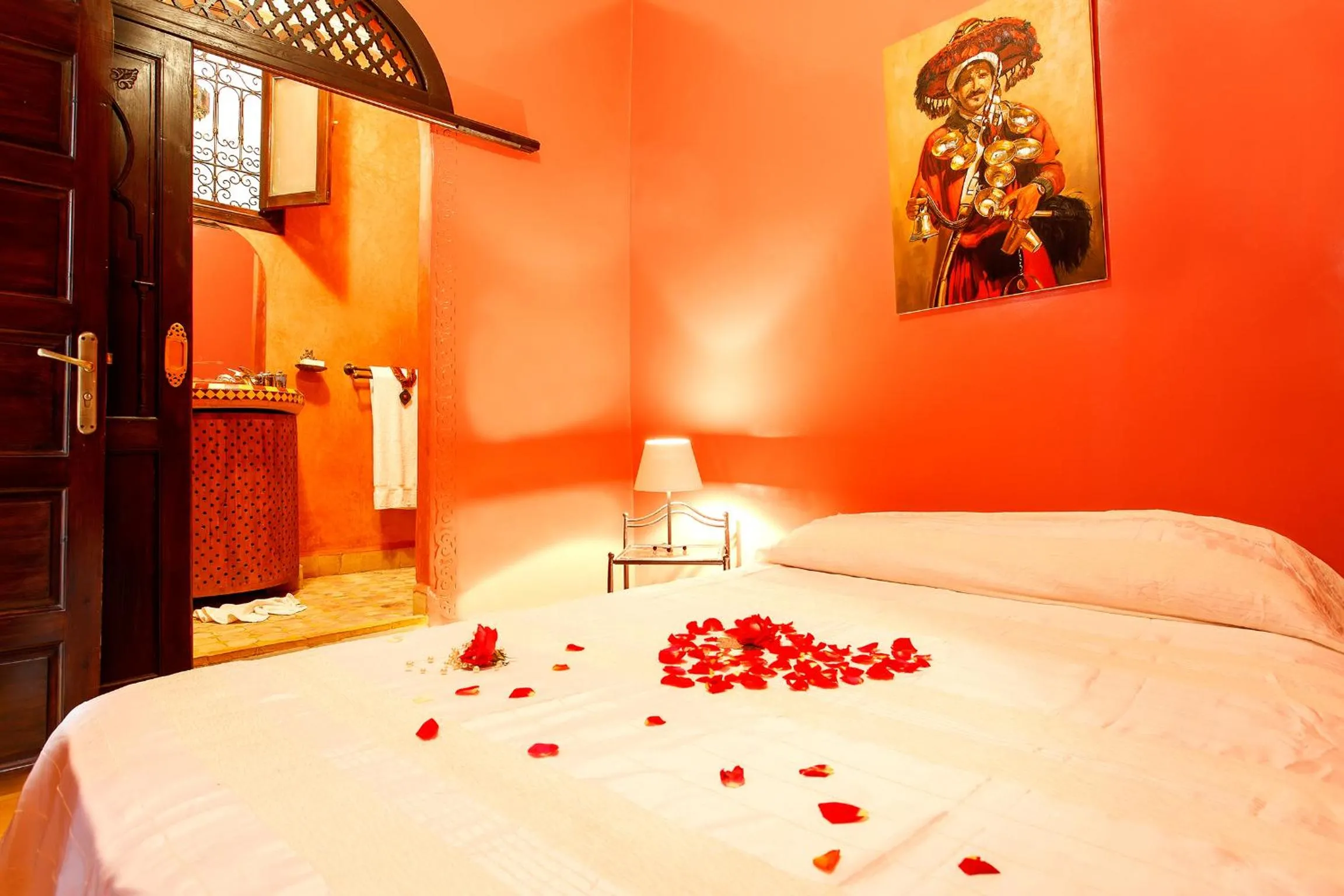 Bathroom, Bed in Riad La Kahana