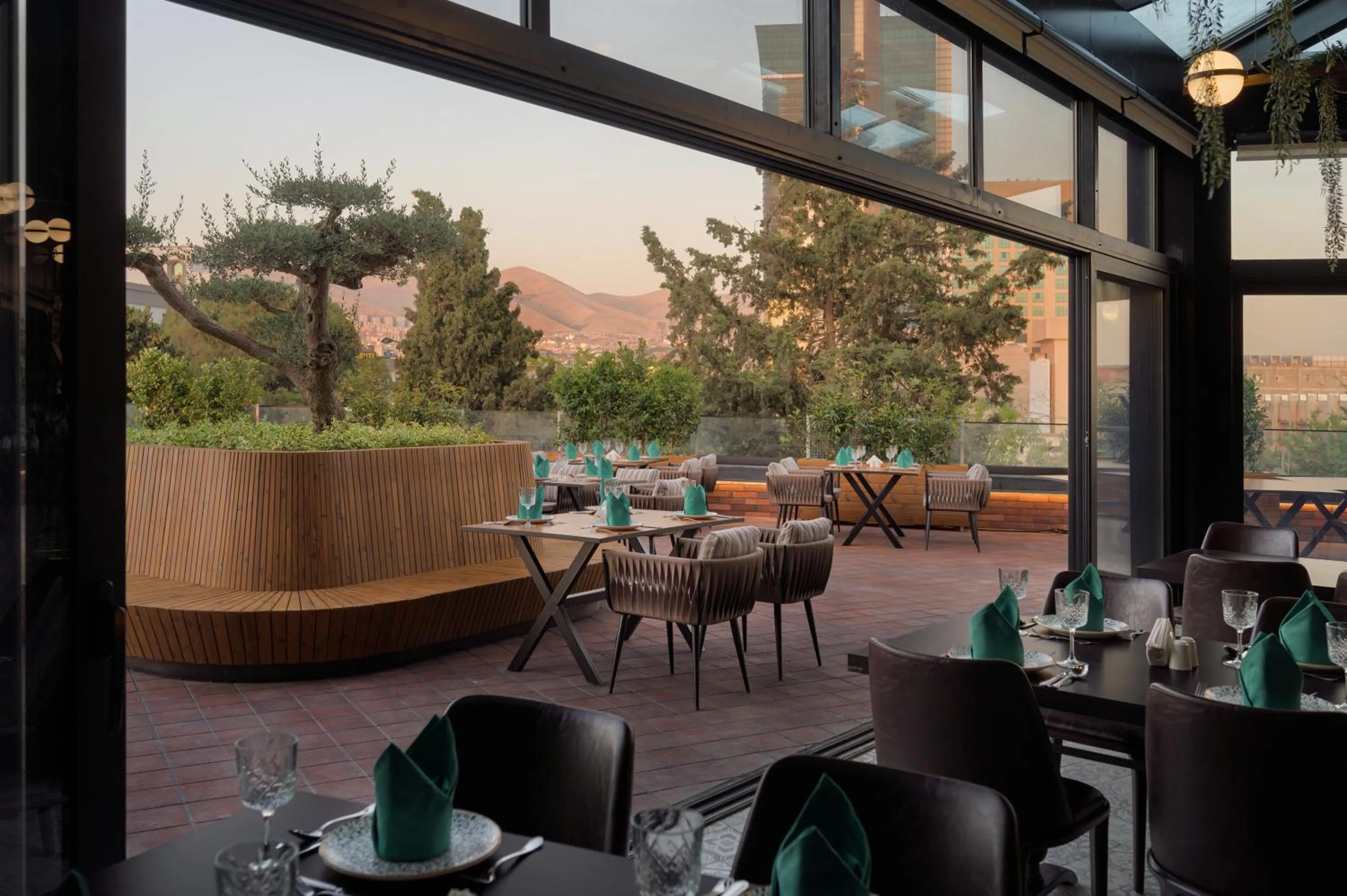 Restaurant/places to eat in Ramada by Wyndham - Sulaymaniyah Salim Street