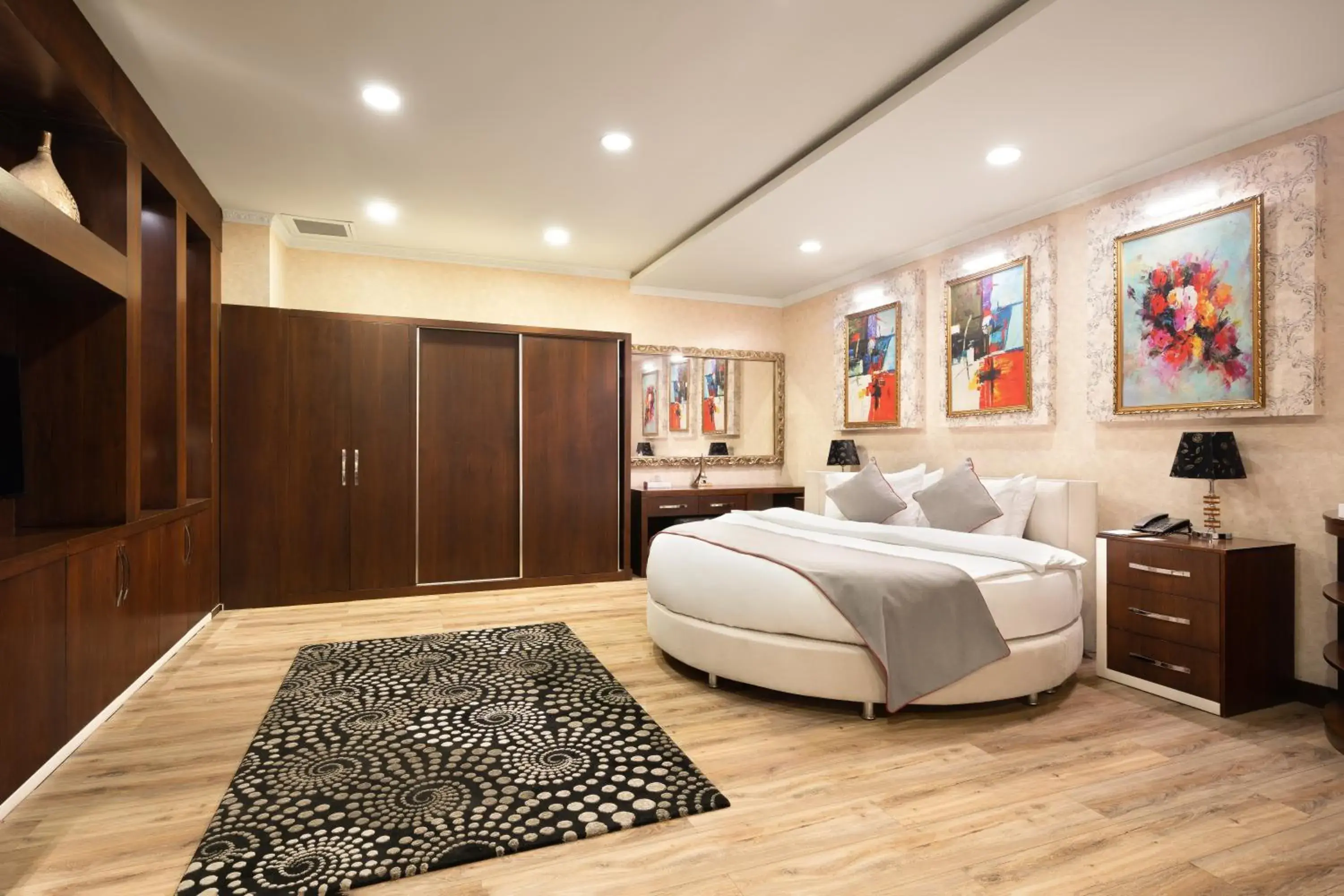 Executive King Room with Sofa Bed - Smoking in Ramada by Wyndham - Sulaymaniyah Salim Street Executive King Room with Sofa Bed - Smoking in Ramada by Wyndham - Sulaymaniyah Salim Street