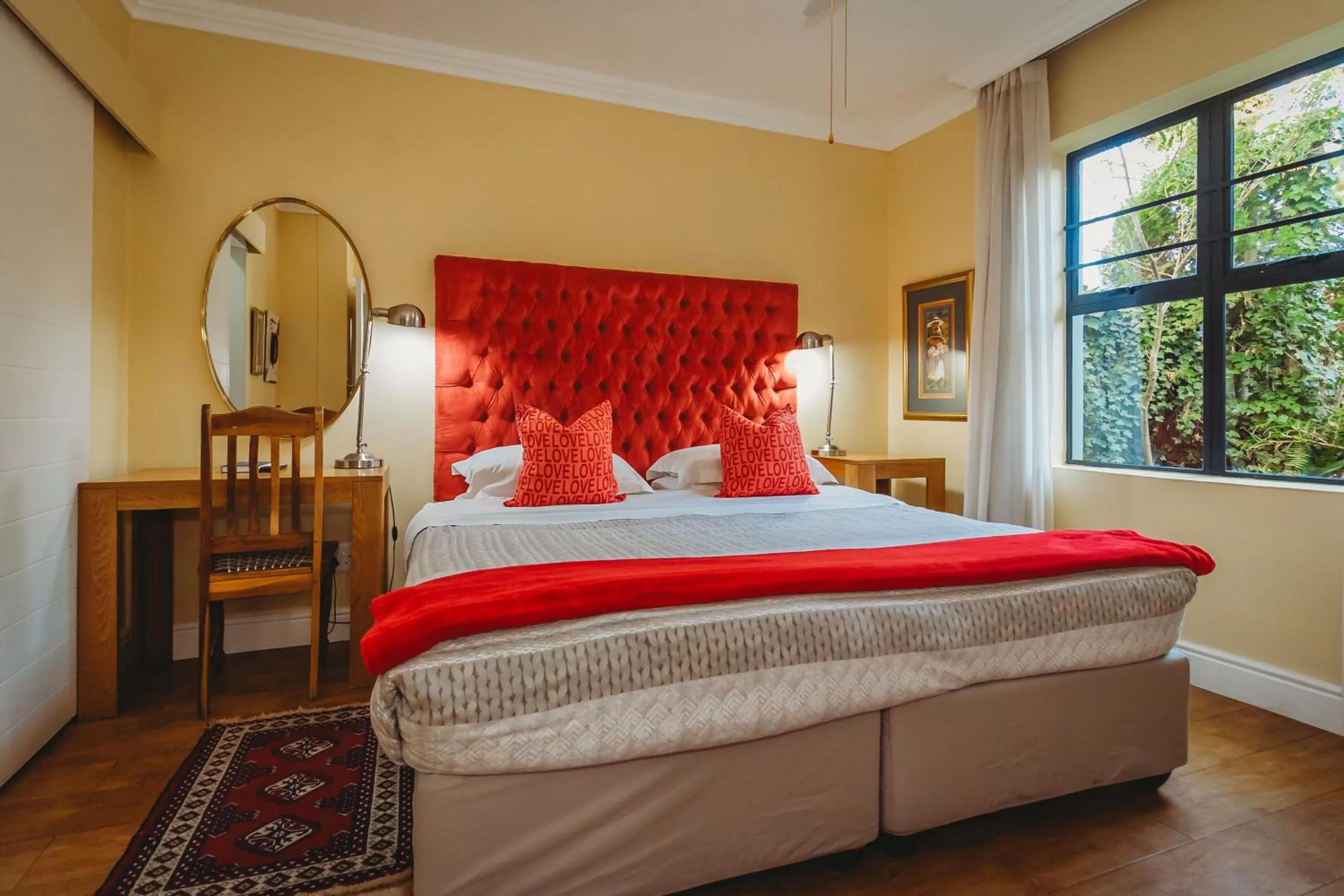 Photo of the whole room, Bed in 17onWellington Apartments