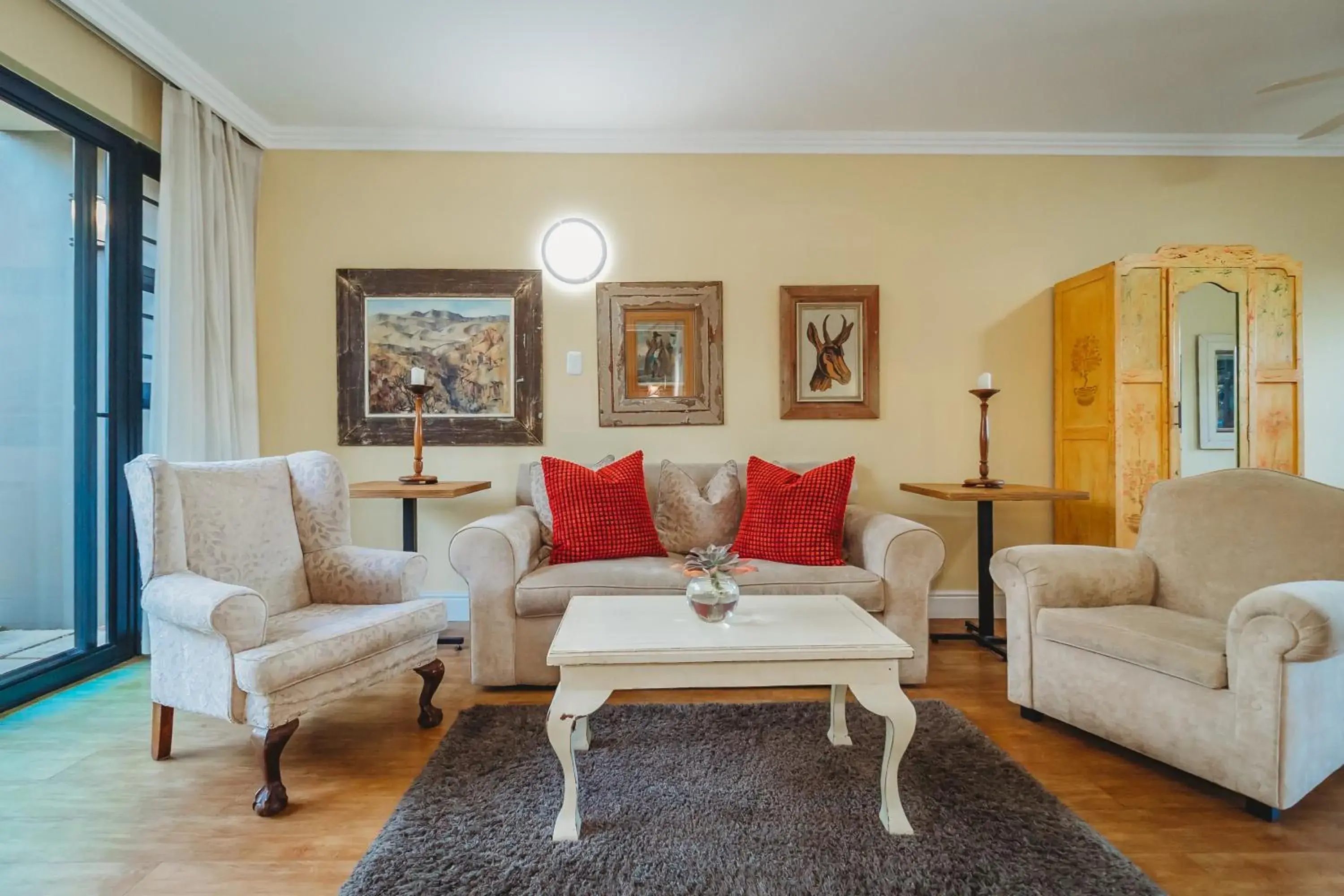 Two-Bedroom Suite in 17onWellington Apartments Two-Bedroom Suite in 17onWellington Apartments