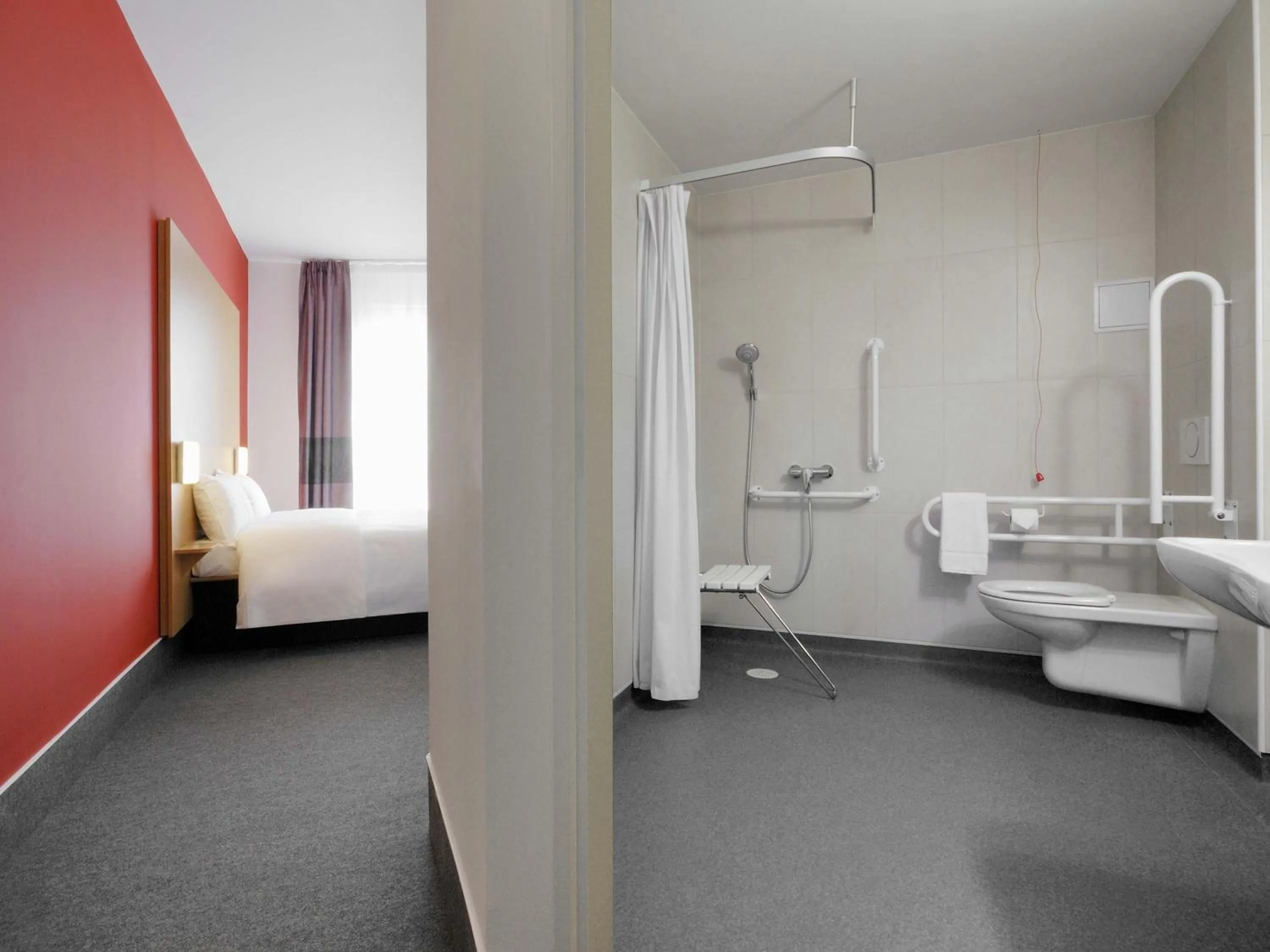 Bathroom, Bed in B&B Hotel Prague City