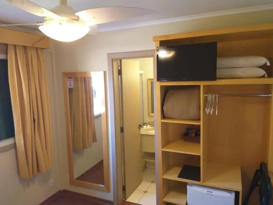 Small Double Room in Hotel Vovó Carolina Small Double Room in Hotel Vovó Carolina