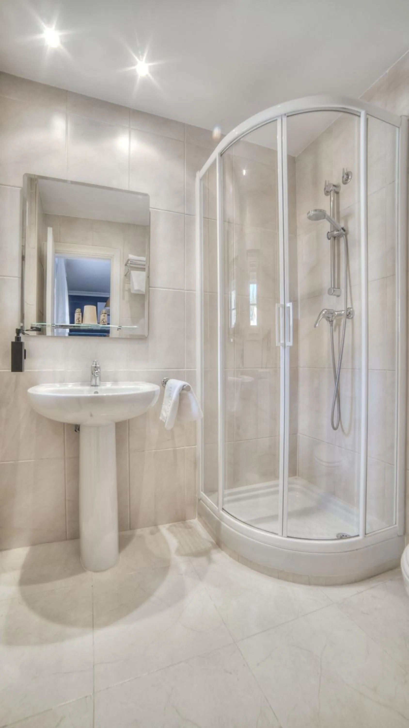 Bathroom in PURA VIDA PIRINEOS
