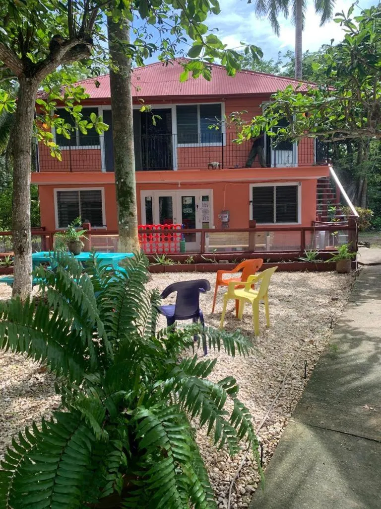 Facade/entrance in River Bend Resort Bze
