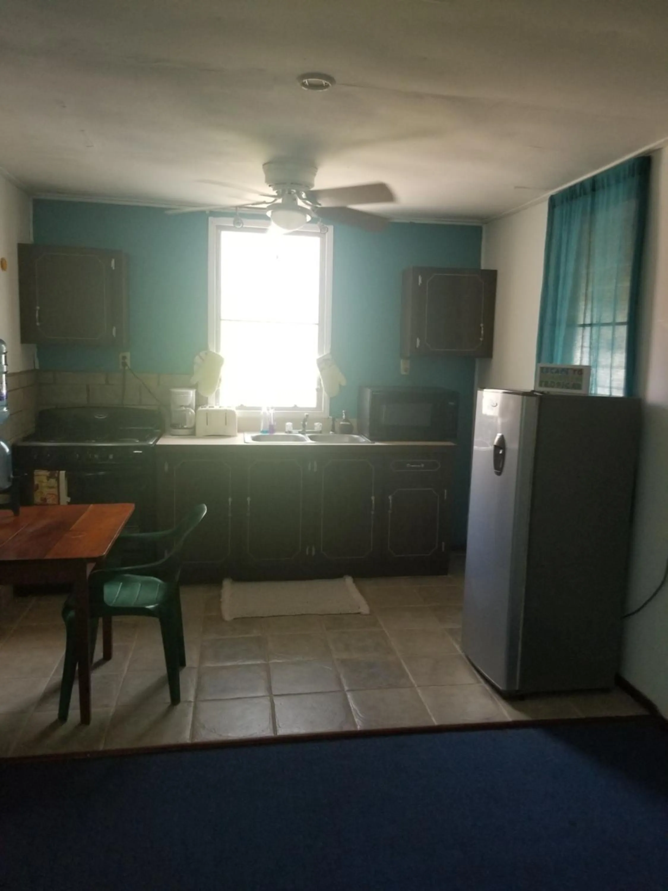 Kitchen or kitchenette in River Bend Resort Bze