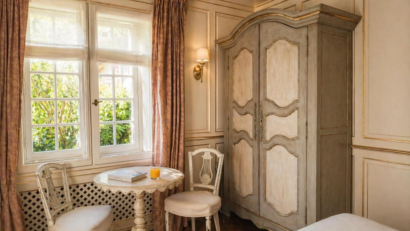 Bedroom in Hotel Villa Catarie