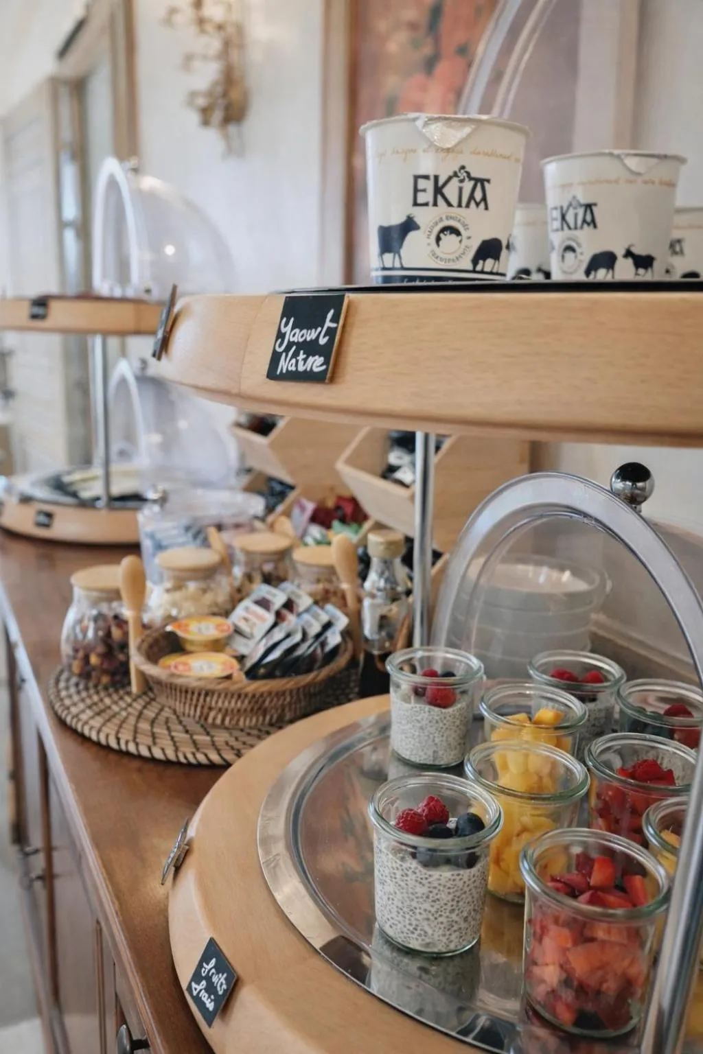 Buffet breakfast in Hotel Villa Catarie