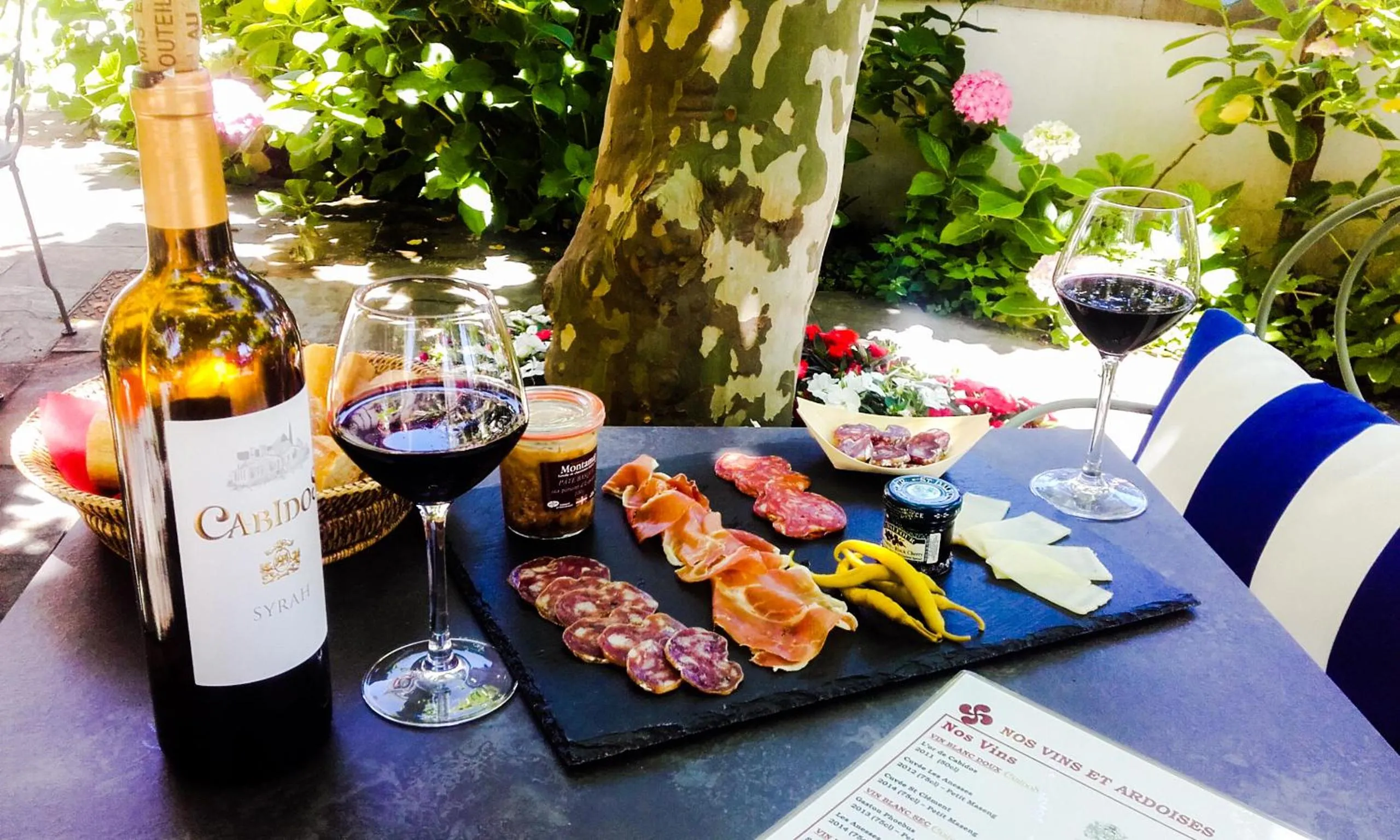 Food and drinks in Hotel Villa Catarie