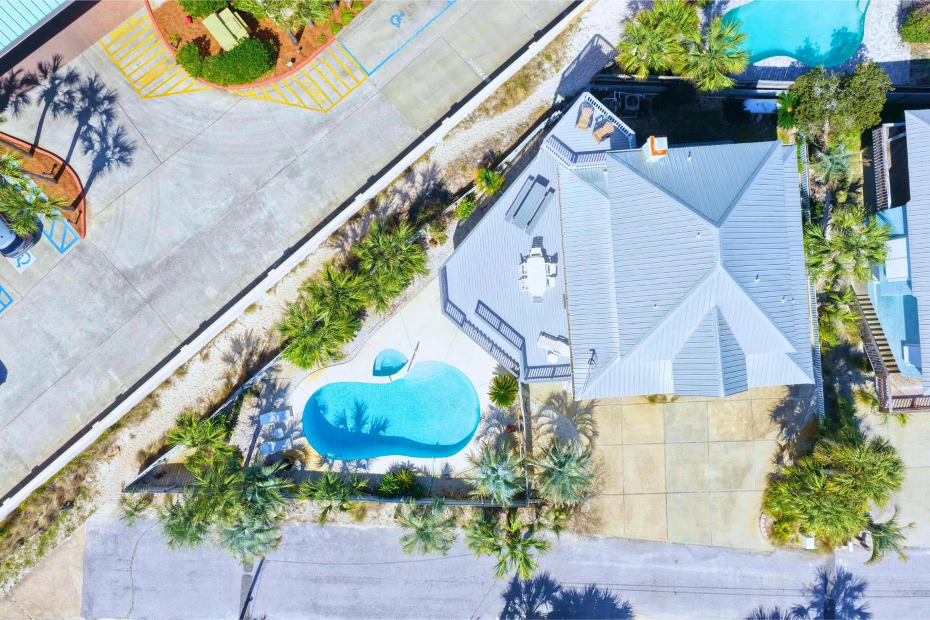 Property building in Casa Palmera