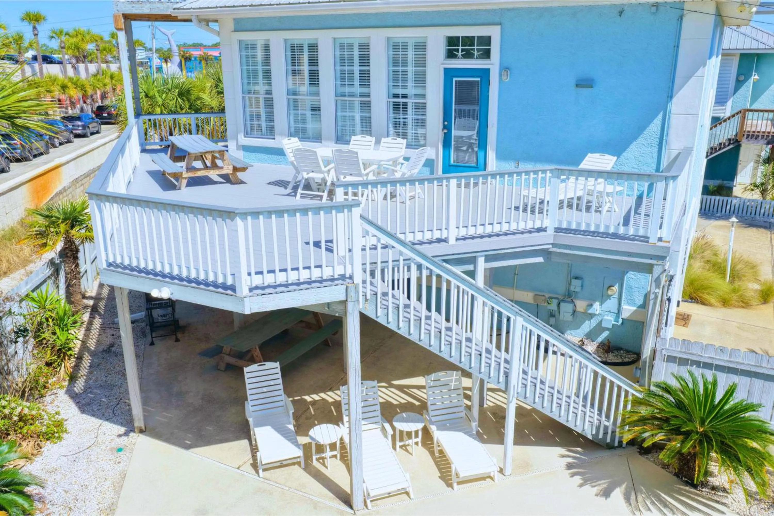 Property building in Casa Palmera
